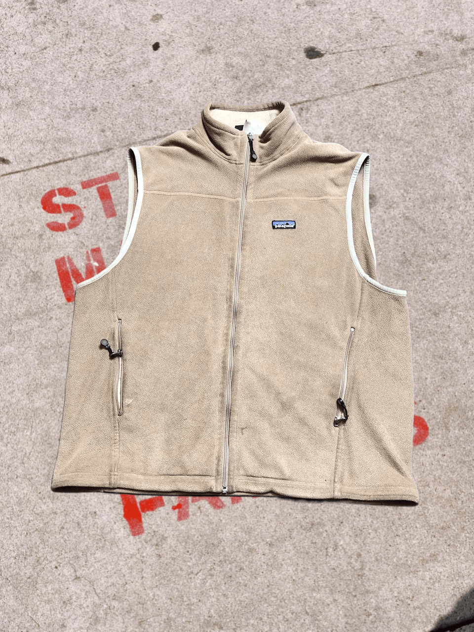 Patagonia Patagonia Winter Classic Retro Fleece Vest Beige Size US XL / EU 56 / 4 - 1 Thumbnail