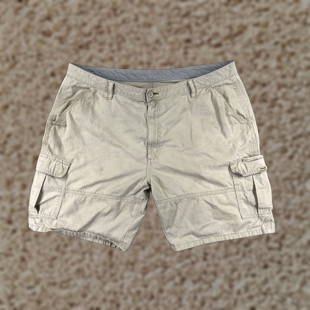 Wrangler Wrangler Cargo Shorts Mens 42 Beige Cotton Blend, 9" Inseam, Zip Fly, Pockets, Casual Outdoor Apparel Mens 42 Beige Wrangler Size US 42 / EU 58 - 1 Thumbnail