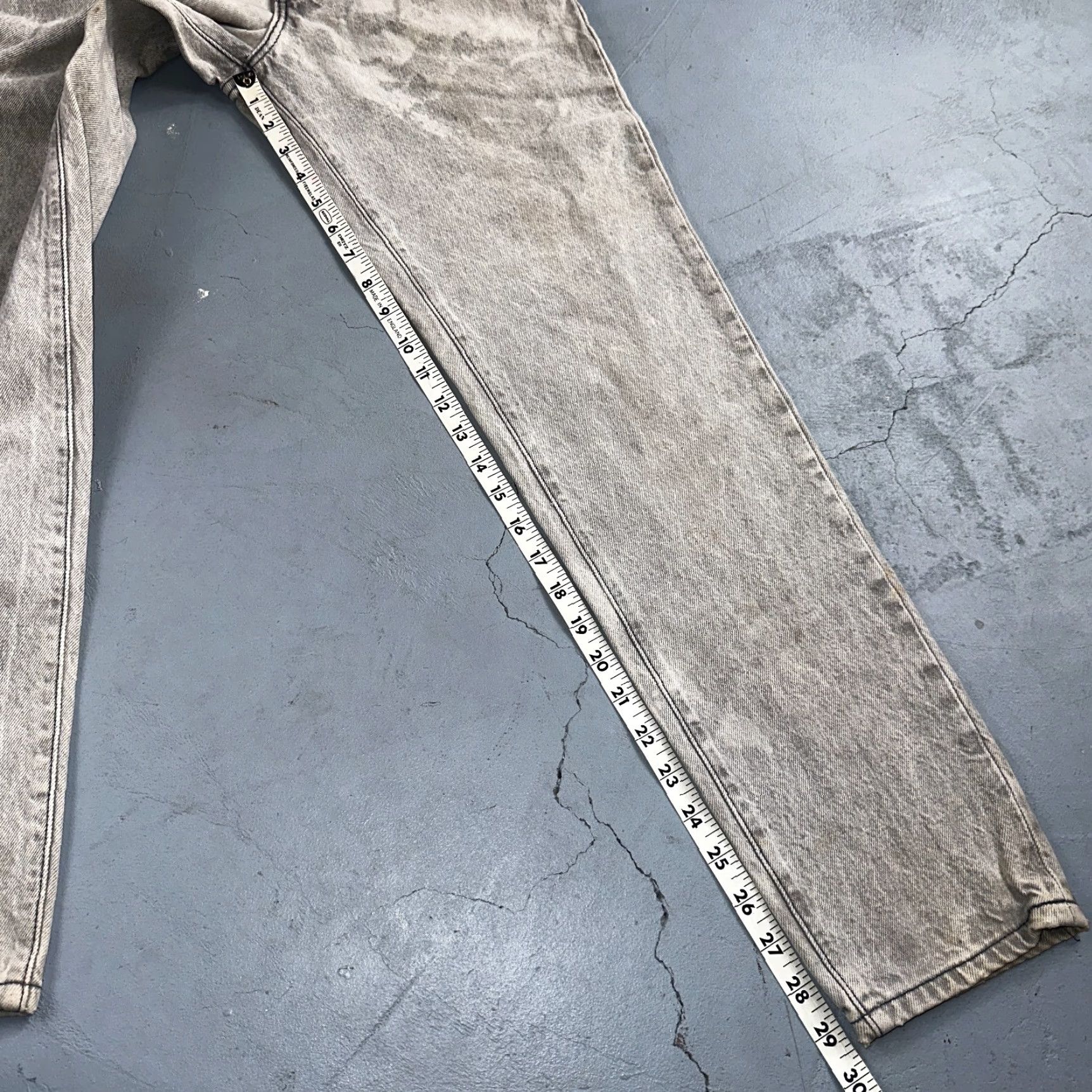 Levi's VINTAGE Levis 501 Jeans Women's Gray Acid Wash 22x29 Button Fly 5 100% Cotton USA Size 27" / US 4 / IT 40 - 6 Thumbnail