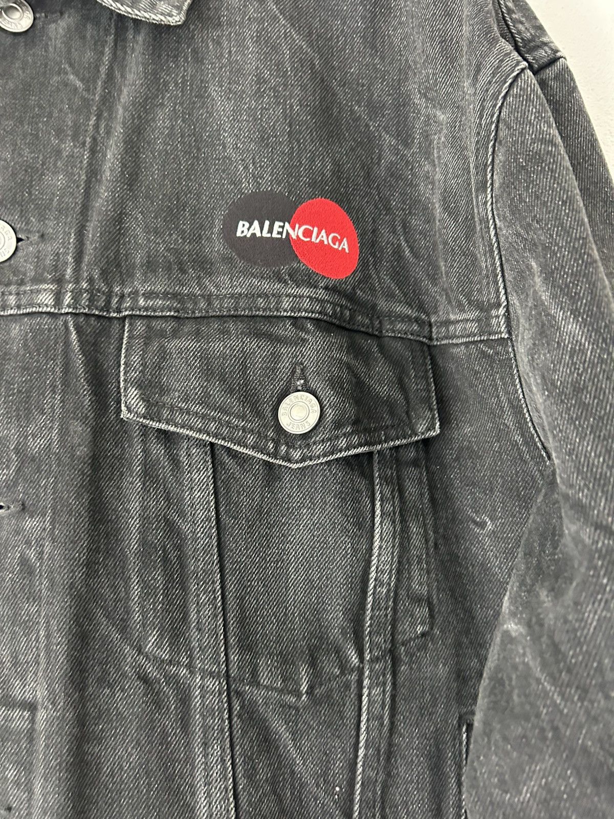 Balenciaga Oversized “Mastercard” Logo Denim Jacket – Size 46 Size US S / EU 44-46 / 1 - 3 Thumbnail