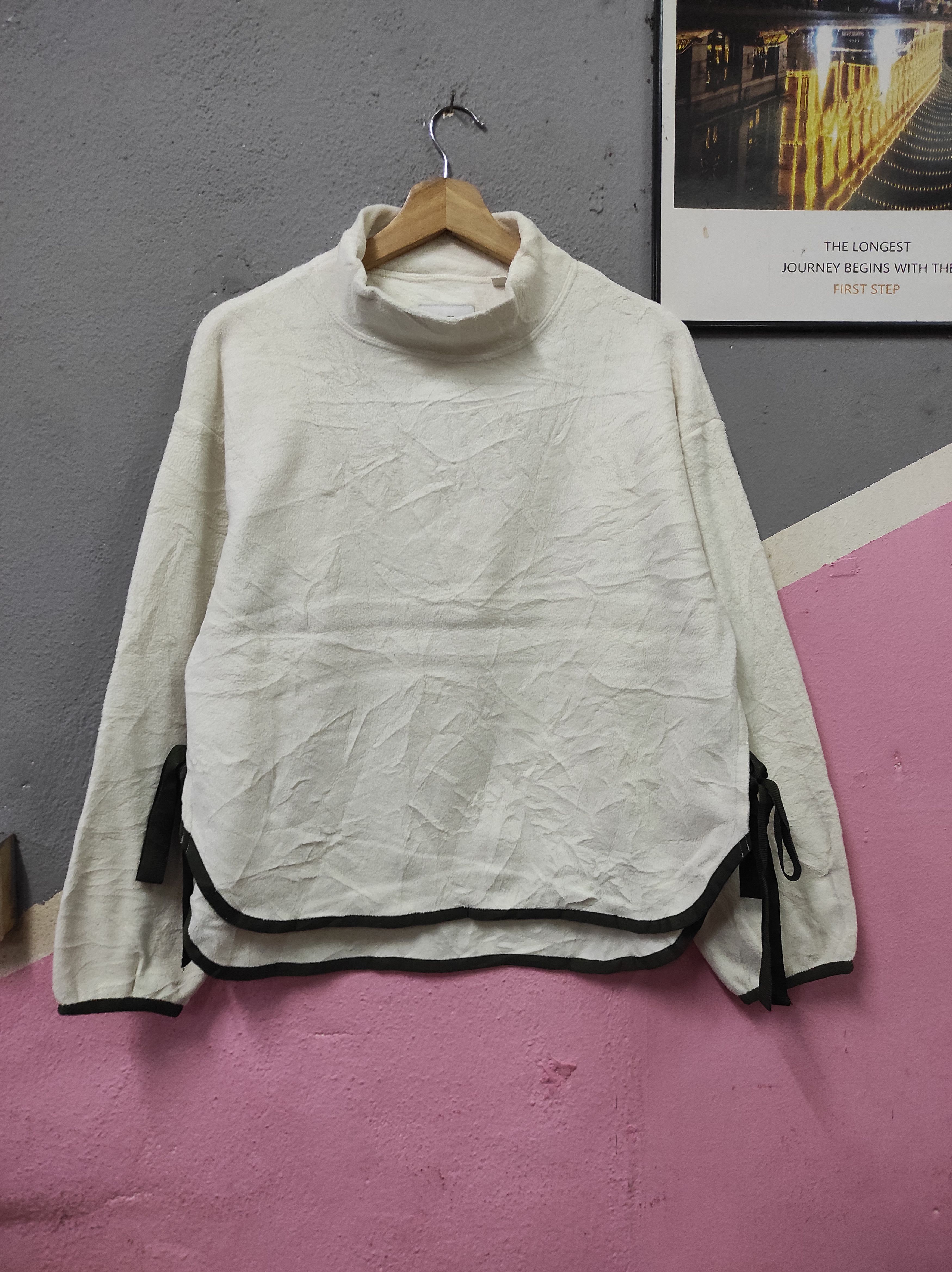 Uniqlo × White Mountaineering UNIQLO X WHITE MOUNTAINEERING MOCK NECK SWEATSHIRT Size S / US 4 / IT 40 - 1 Thumbnail