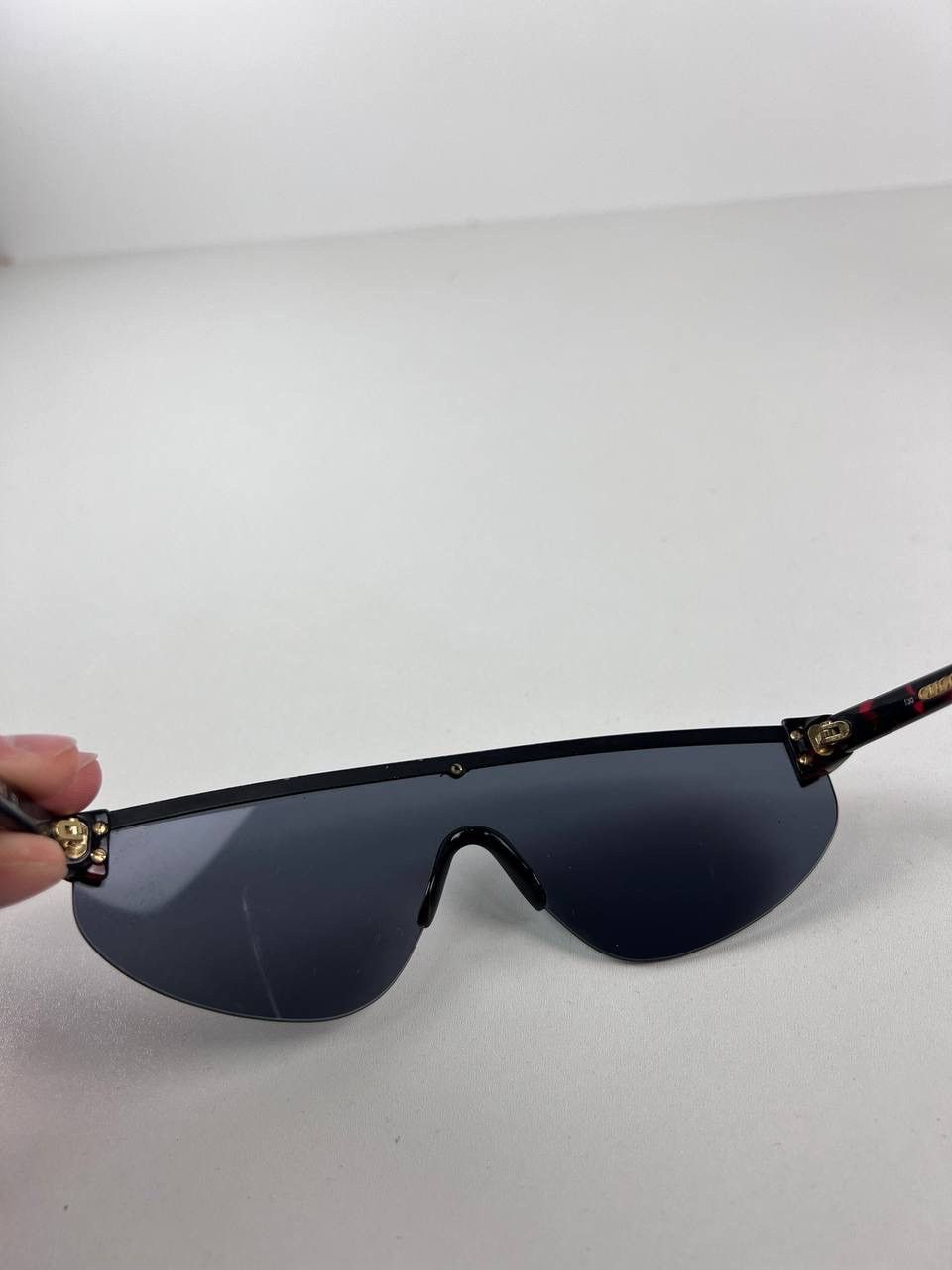 Gucci Gucci 90s Vintage Sunglasses Brown Tortoise 2139 S Unisex Size ONE SIZE - 7 Thumbnail