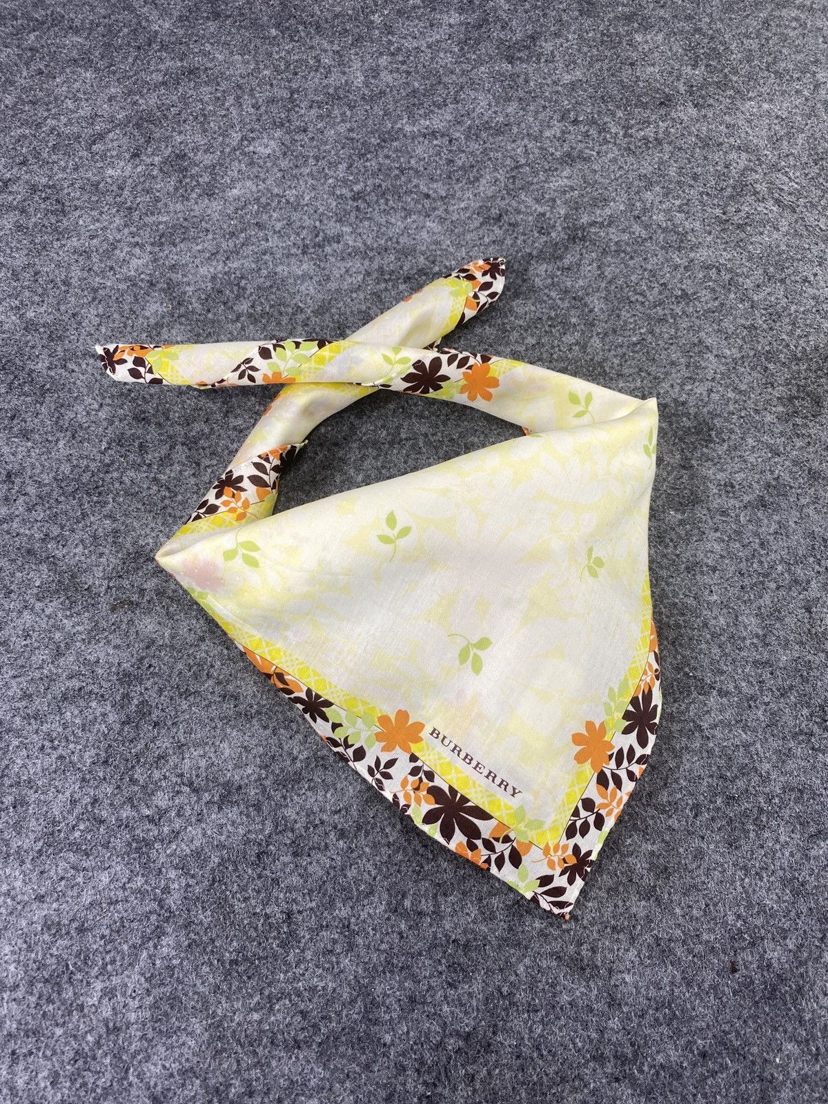 Burberry × Vintage Burberry Handkerchief / Bandana / Neckerchief- B013 Size ONE SIZE - 2 Thumbnail