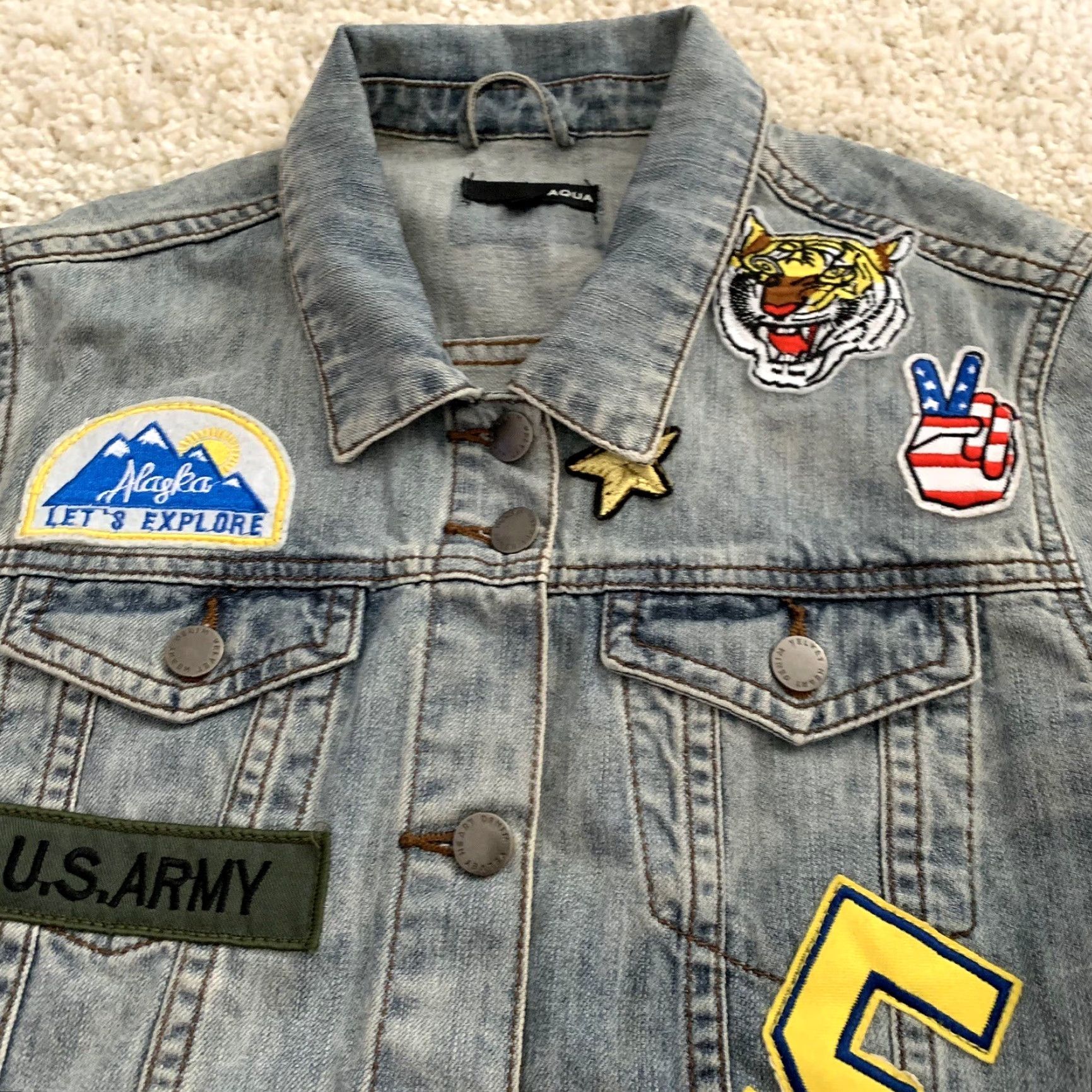 Velvet Velvet Heart Jacket Womens Small Blue Denim Patches Embroidered Cotton Short Sleeve Trucker Winter Spring Fall Casual Modern Classic Size 28" / US 6 / IT 42 - 3 Thumbnail