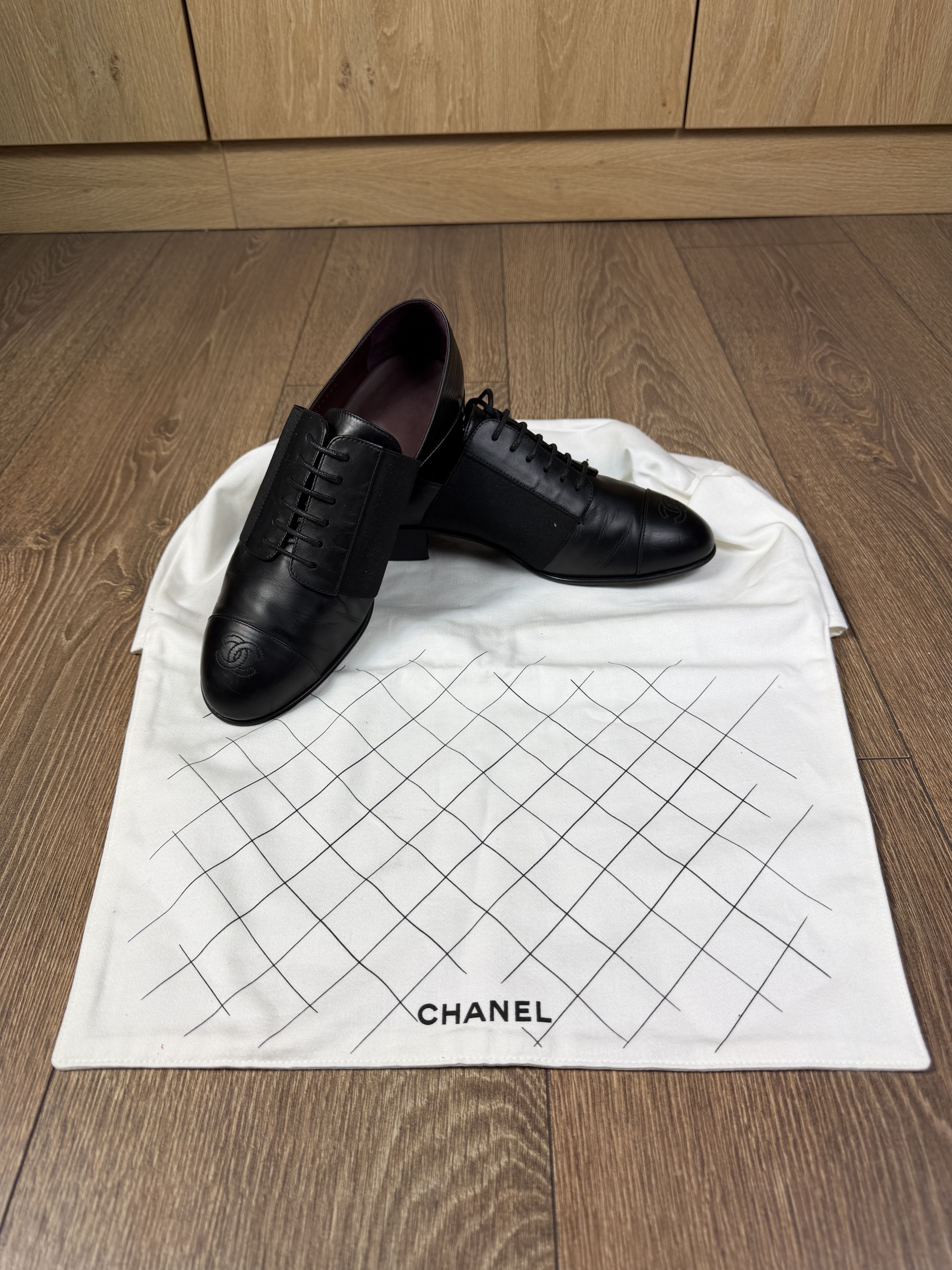 Chanel Chanel black cc leather and canvas lace up flat shoes zx 38c Size US 8 / IT 38 - 1 Thumbnail