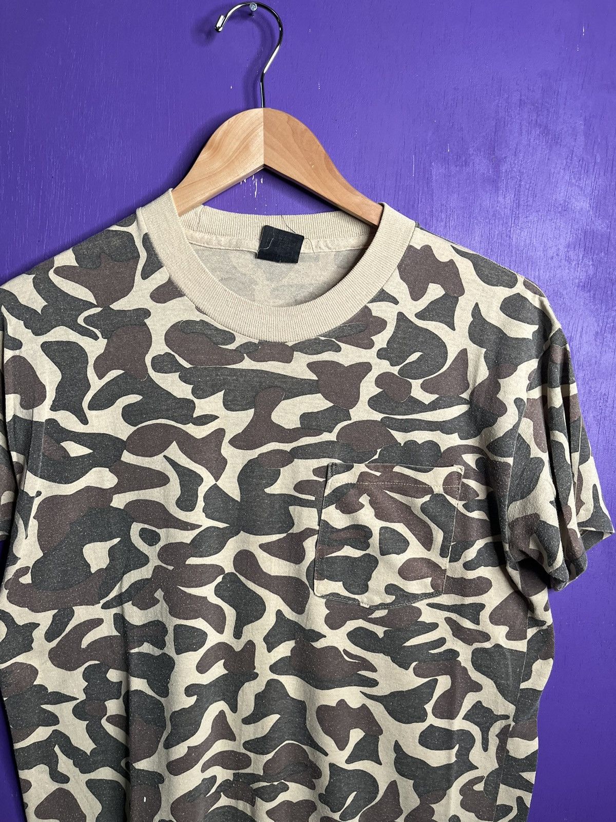 Vintage Vintage 80s Camo essential pocket t-shirt Size US M / EU 48-50 / 2 - 3 Thumbnail