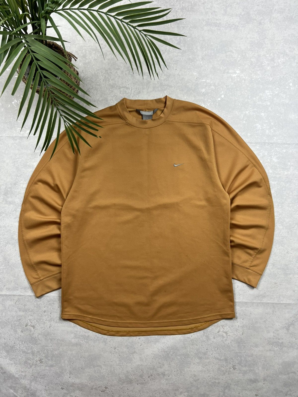 Nike 90s Nike Swoosh Vintage Y2K Oversized Longsleeve Retro Tee Size US L / EU 52-54 / 3 - 1 Thumbnail