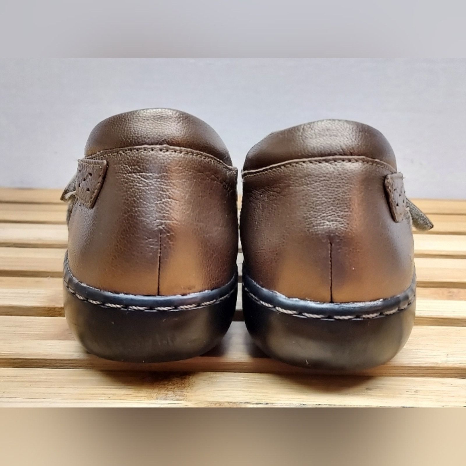 Clarks Clarks Womens | Bronze | Ashland Spin Shoes Size 9.5 Size US 9.5 / IT 39.5 - 7 Thumbnail