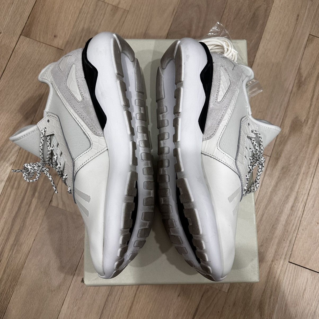 Adidas Adidas tubular runner Size US 7 / EU 40 - 3 Thumbnail