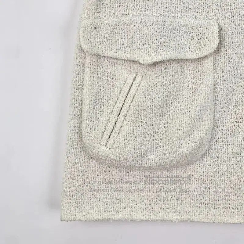 Chanel Chanel Cream Mini Skirt for Women . Size 22" - 4 Thumbnail