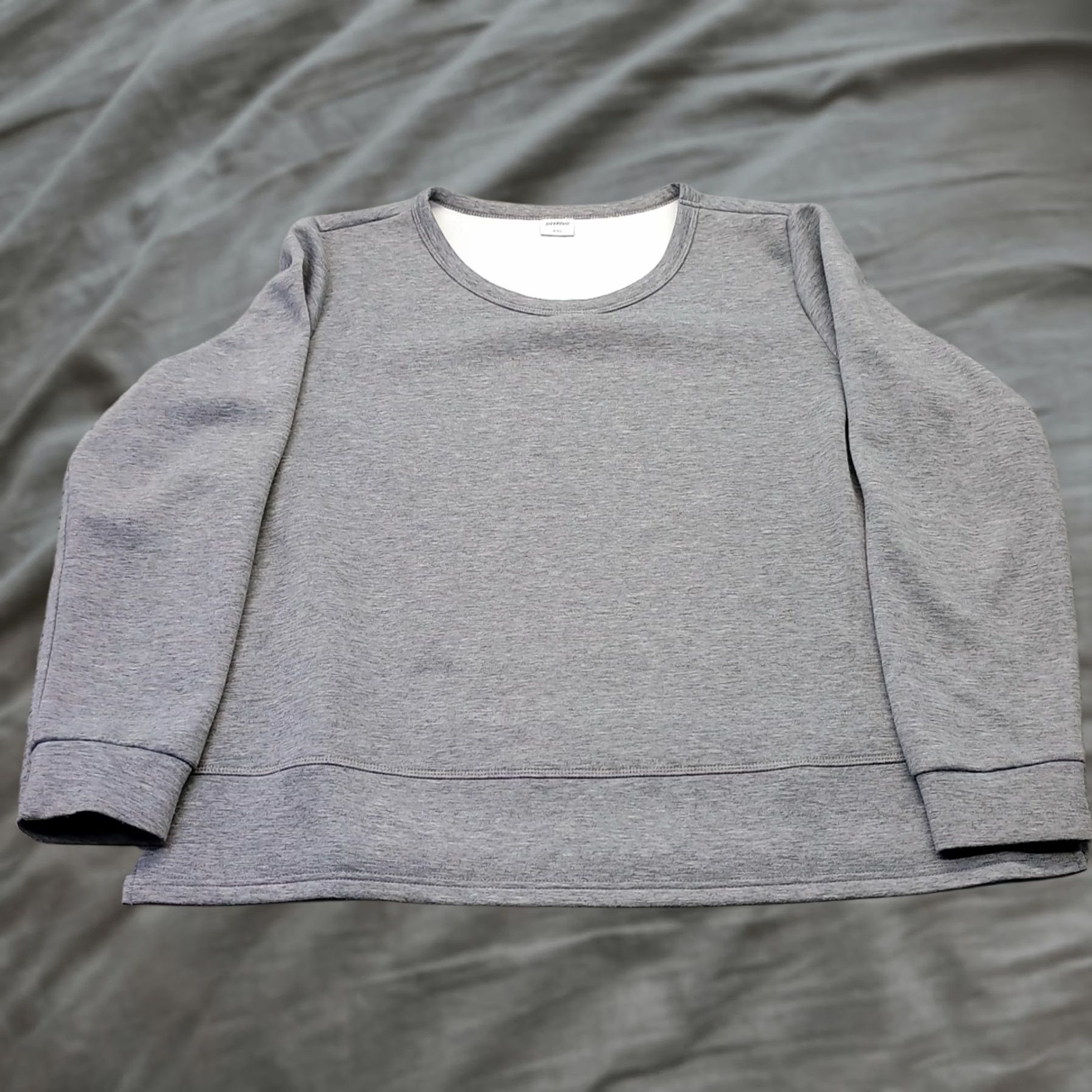 Vintage Xieerduo Sweatshirt Womens XXL Gray Stretch Classic Fit Round Neck Size XXL / US 16-18 / IT 52-54 - 1 Thumbnail