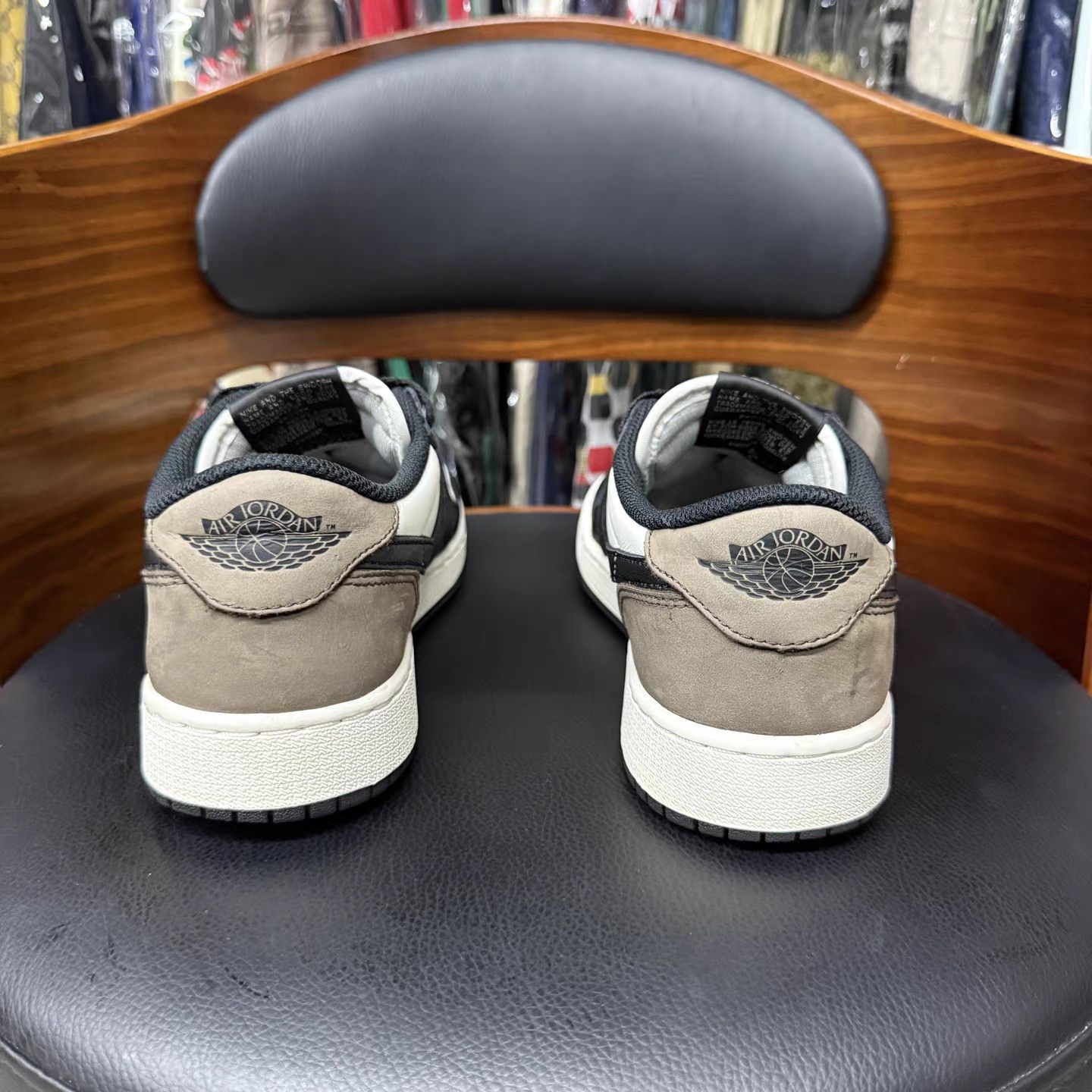 Jordan Brand Air Jordan 1 Low Mocha Black White Brown Skate Shoes K15 Size US 6 / EU 39 - 3 Thumbnail