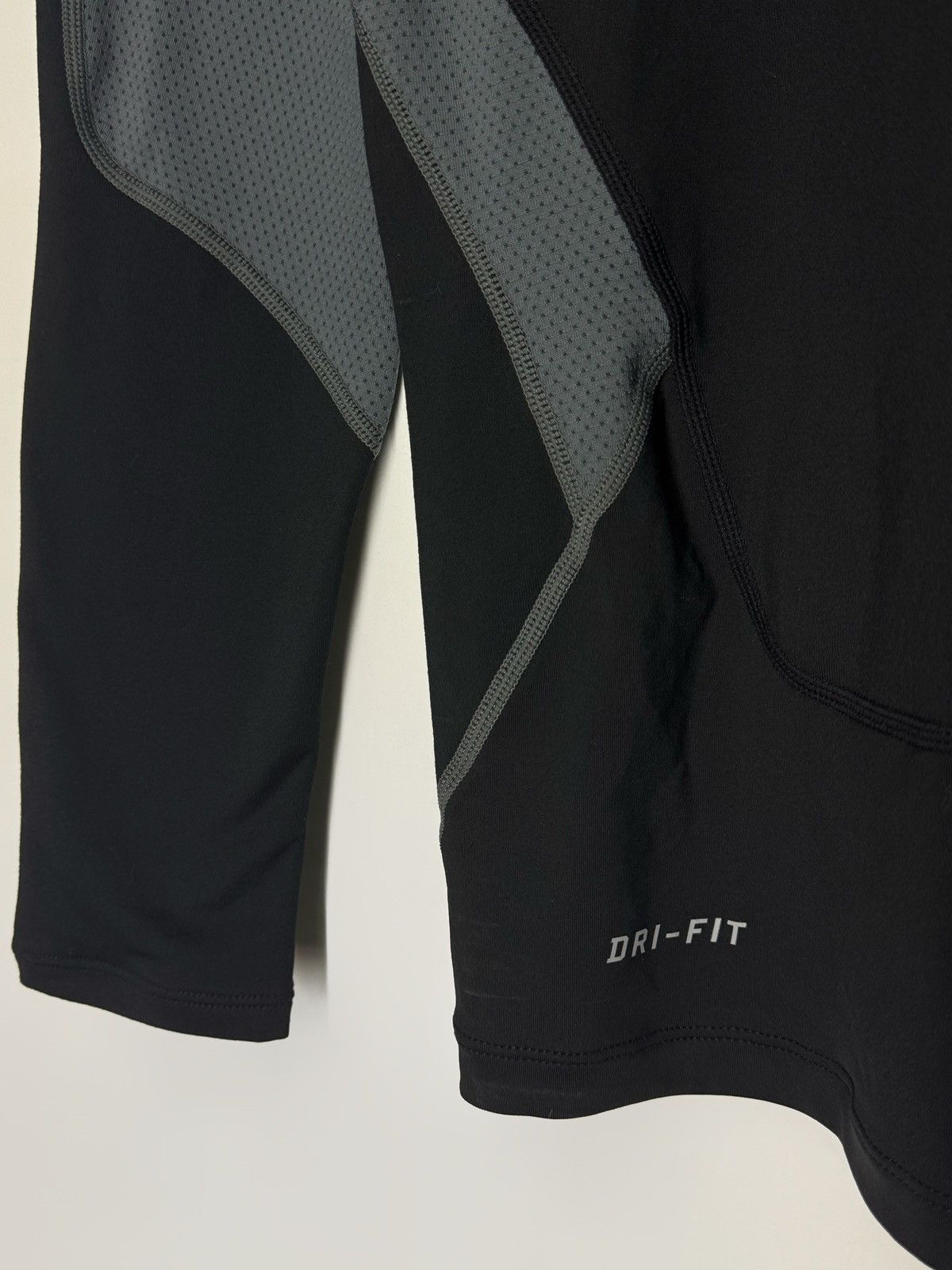 Nike Nike Pro Combat Long Sleeve Shirt Size US M / EU 48-50 / 2 - 5 Thumbnail