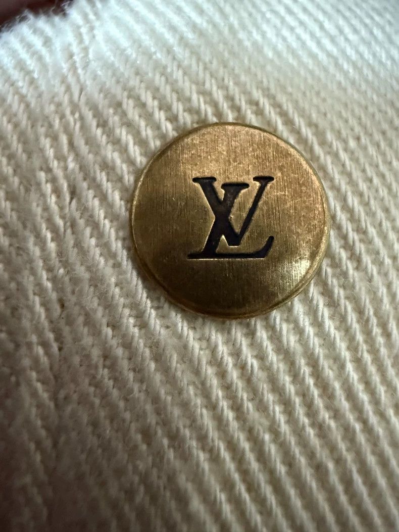 Louis Vuitton Louis VuittonEmbossed logo denim jacket 2502-Nextarrow Size US M / EU 48-50 / 2 - 4 Thumbnail