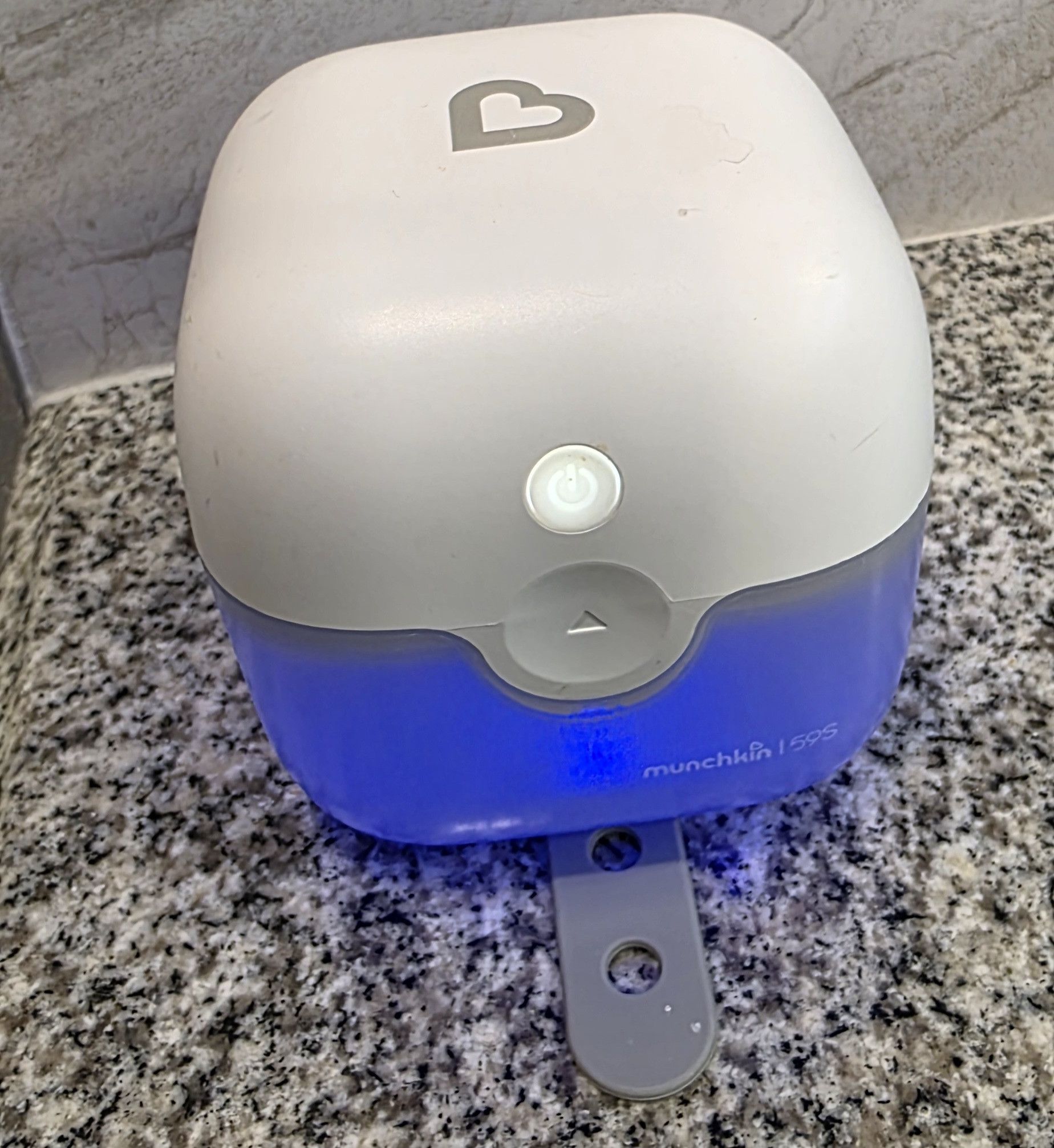 Unknown London Munchkin 59S Portable UV-C Sterilizer Rechargeable Battery Size ONE SIZE - 9 Thumbnail