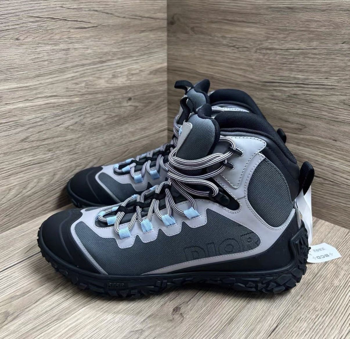 Dior Dior Izon Green and Grey Sneakers J41 Size US 8 / EU 41 - 1 Thumbnail