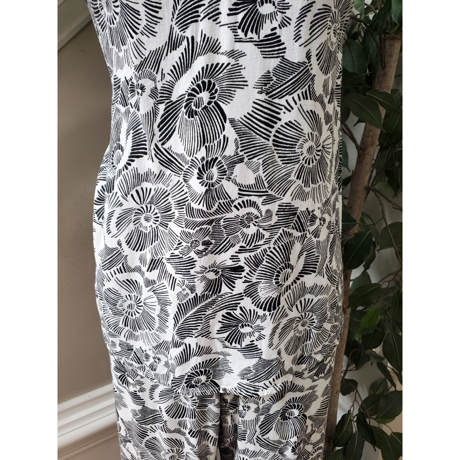 Old Navy Old Navy 100% Rayon Pant & Top 2 Piece Set Size Medium Size M / US 6-8 / IT 42-44 - 5 Thumbnail