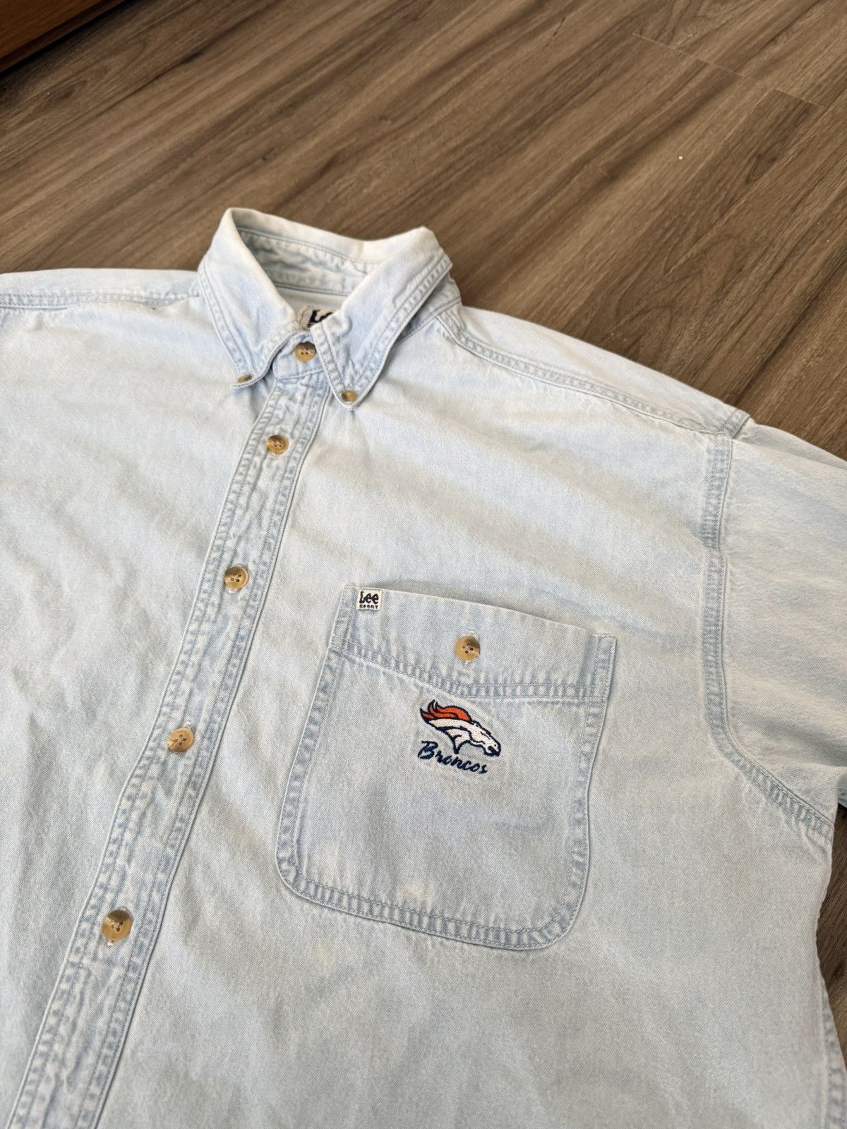 Lee Vintage Lee Denver Broncos Denim Button Up Embroidered logo Size US L / EU 52-54 / 3 - 2 Thumbnail