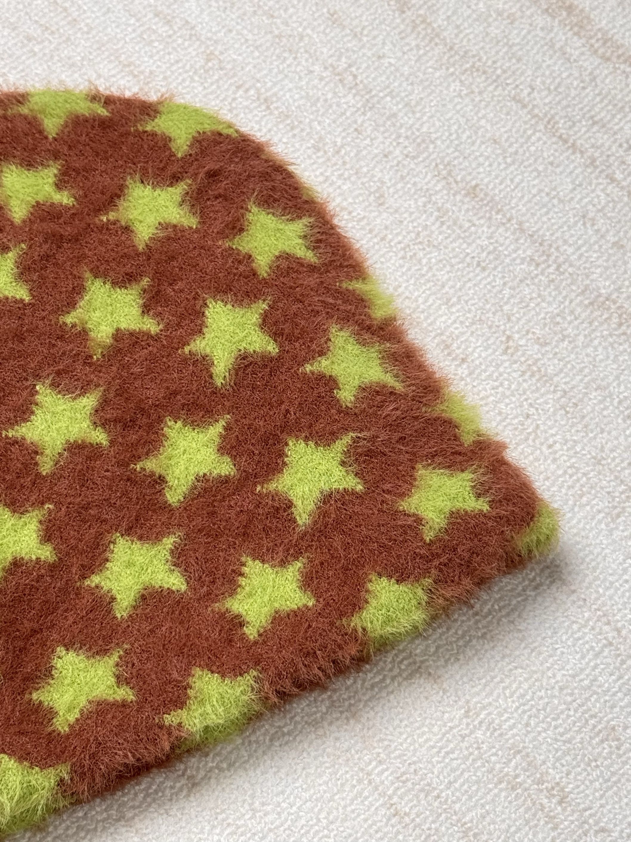 SSUR SAMPLE* Green and Brown Star Beanie Size ONE SIZE - 1 Thumbnail