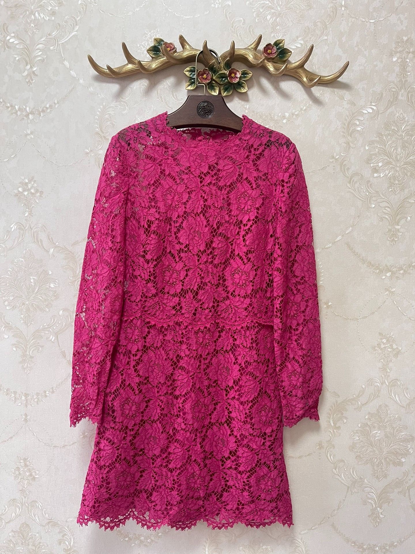 Valentino Valentino Classic Lace Dress Size M / US 6-8 / IT 42-44 - 1 Thumbnail