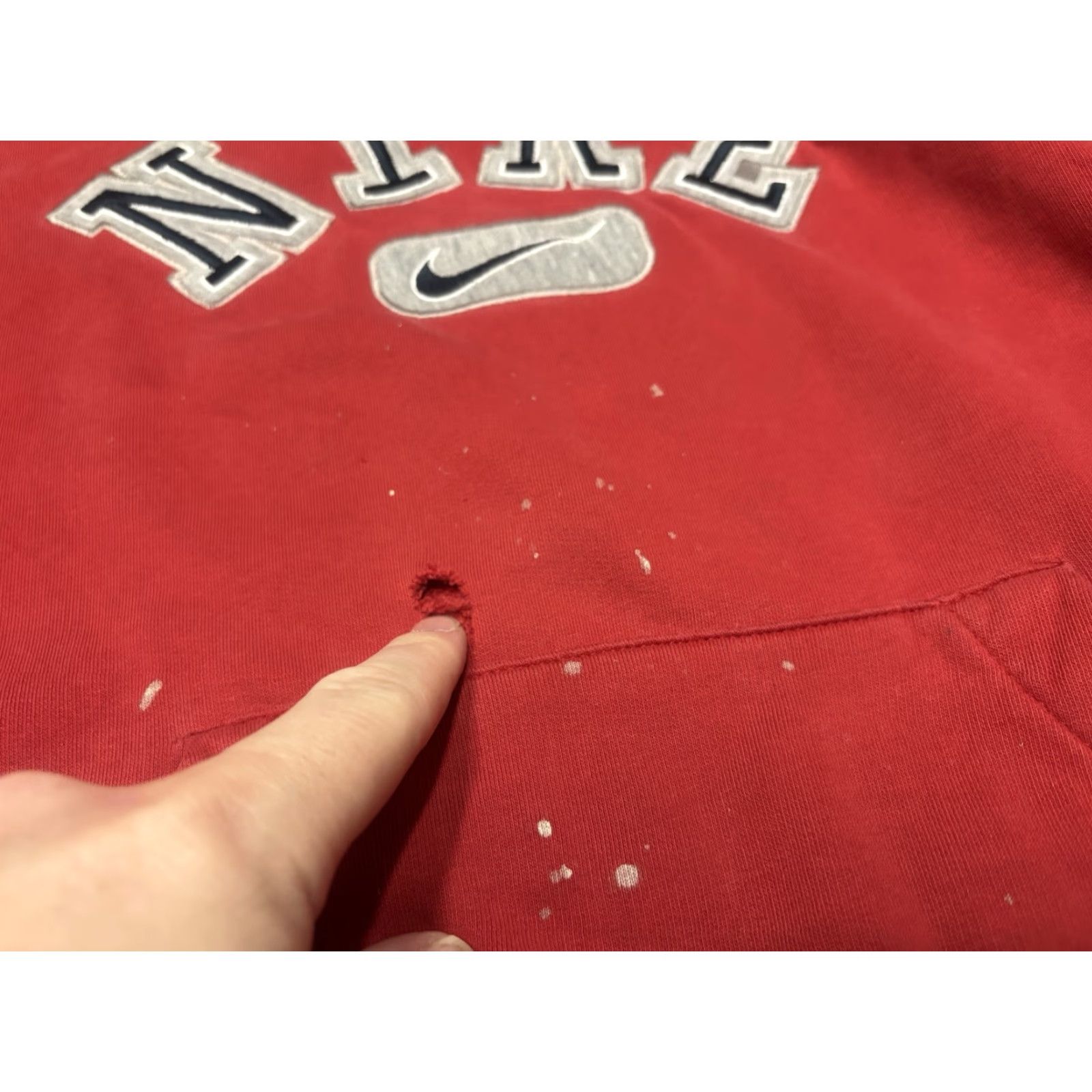 Nike VINTAGE Nike Center Swoosh Hoodie Pullover 2XL Red Mens D3 Nike Center Swoosh Hoodie Pullover Red 2XL Mens Vintage Y2K 2000s Size US XXL / EU 58 / 5 - 2 Thumbnail
