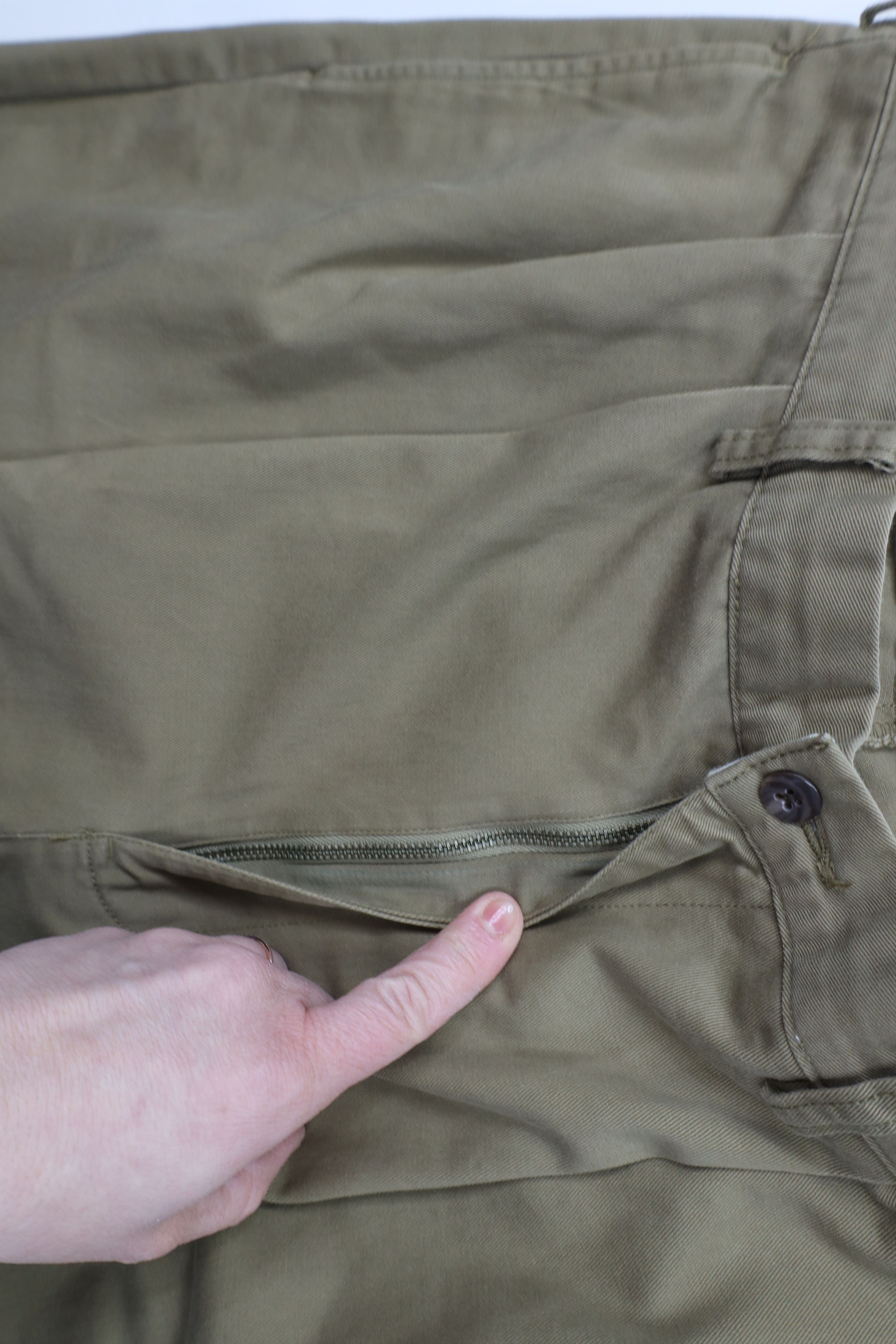 Ralph Lauren Vintage 90s Ralph Lauren Pleated Cuffed Wide Leg Chino Pants Size US 35 - 8 Thumbnail