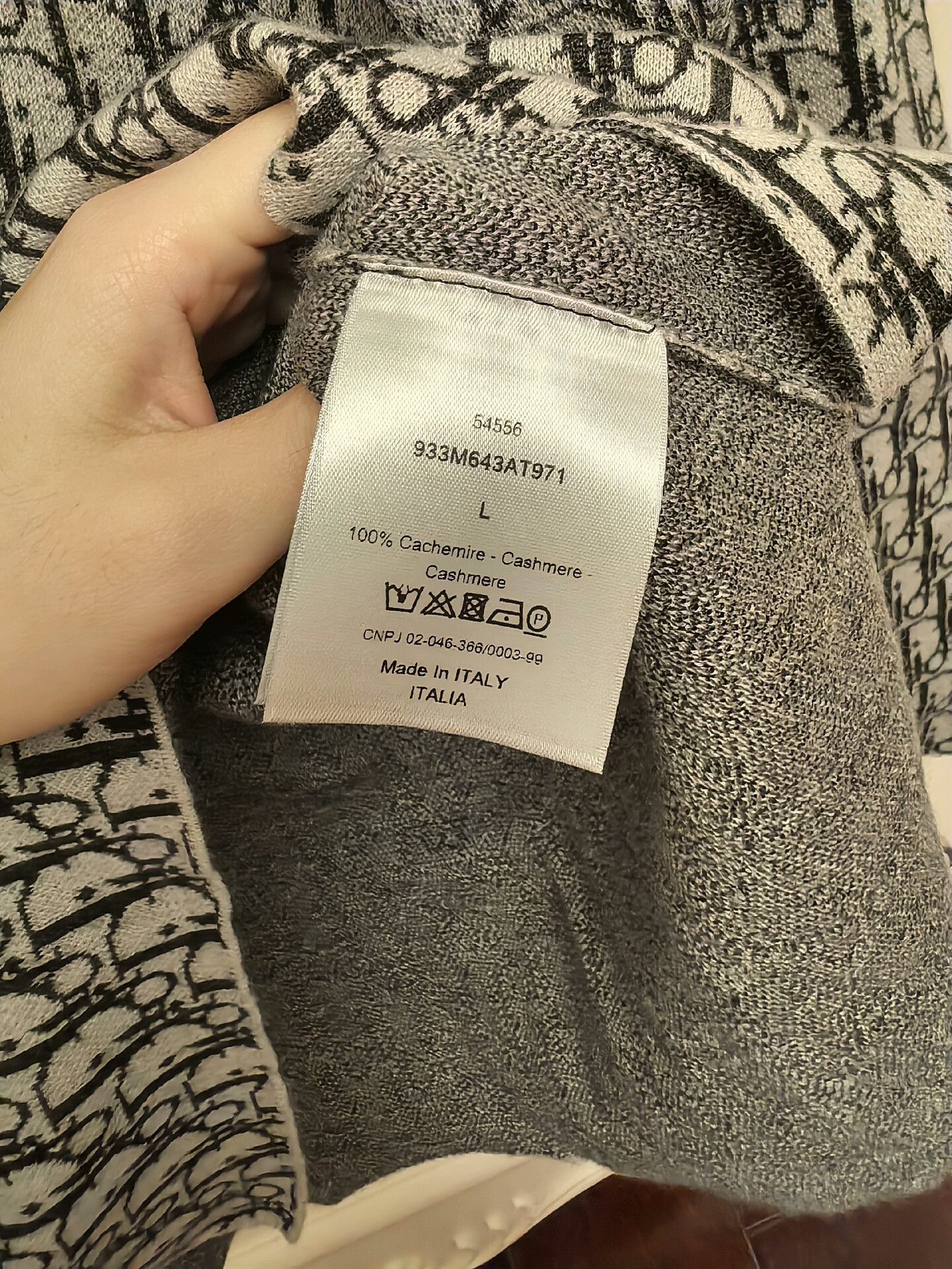 Dior dior men's cashmere sweater with unique design Size US M / EU 48-50 / 2 - 3 Thumbnail