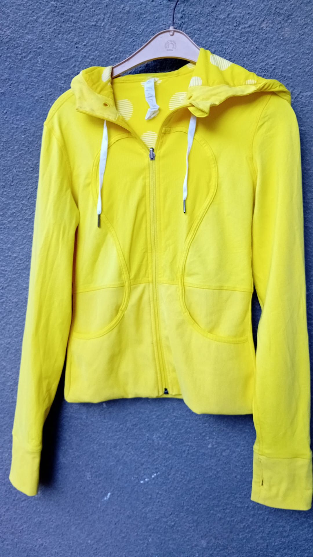 Lululemon Lululemon Define Hooded Jacket sz 6 Size M / US 6-8 / IT 42-44 - 1 Thumbnail