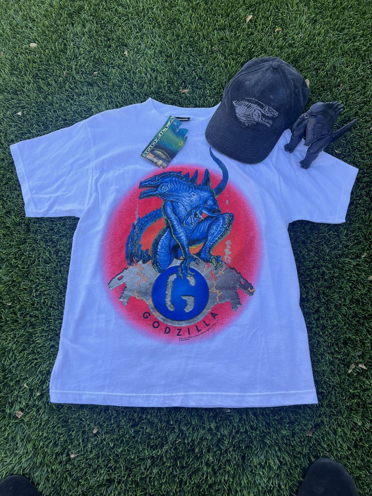 Vintage 1998 Deadstock Godzilla Shirt Size US L / EU 52-54 / 3 - 1 Thumbnail