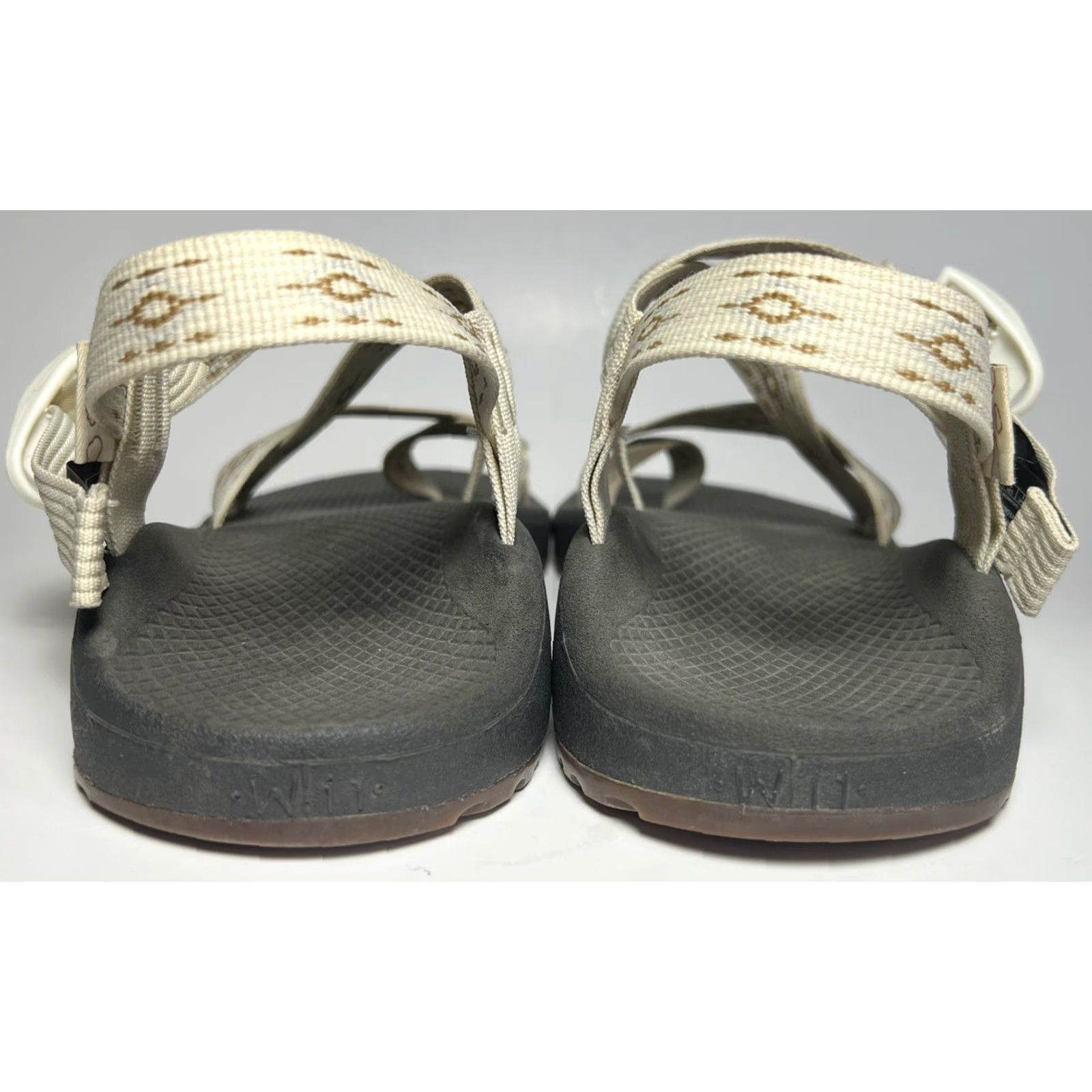 Chaco Chaco Z/Cloud 2 Oculi Sandals Women's Beige Sandals Sz 11 Ankle Strap Rubber Outsole Geometric Buckle Violet? Size US 9 / IT 39 - 5 Thumbnail
