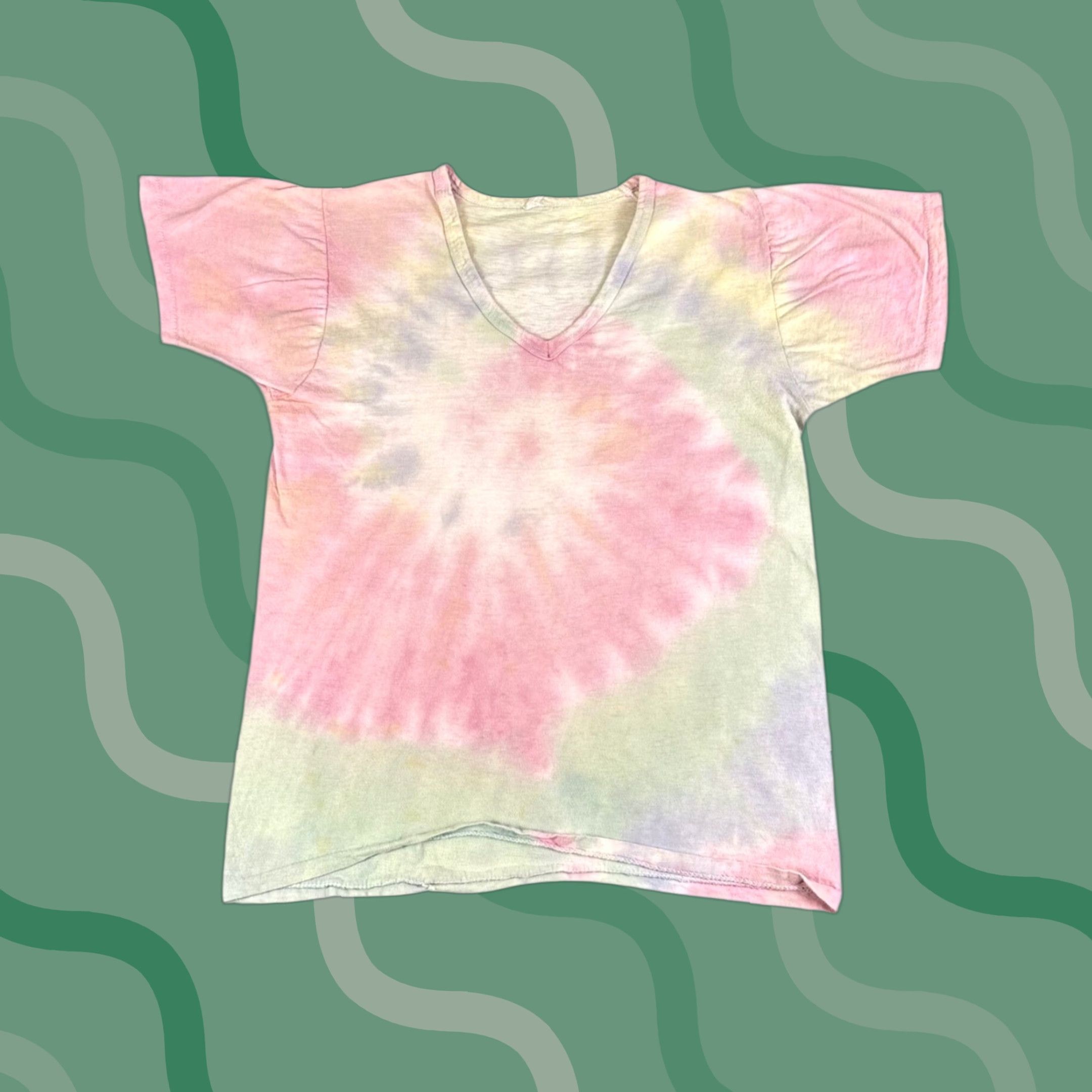 Hanes VINTAGE Tie Dye V Neck T Shirt Women’s 70s Size S Pink Short Sleeve Beaded Pattern Casual" Size S / US 4 / IT 40 - 1 Thumbnail