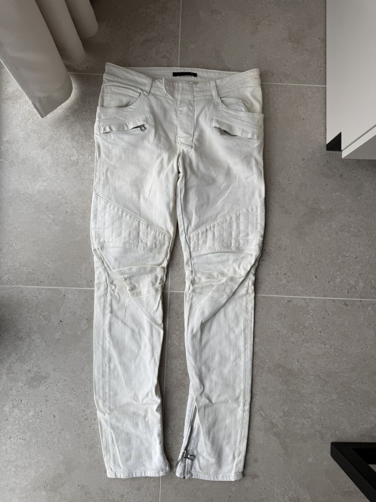 Balmain Balmain x H&M Biker White Coated Jeans Size 24" / US 00 / IT 34 - 1 Thumbnail