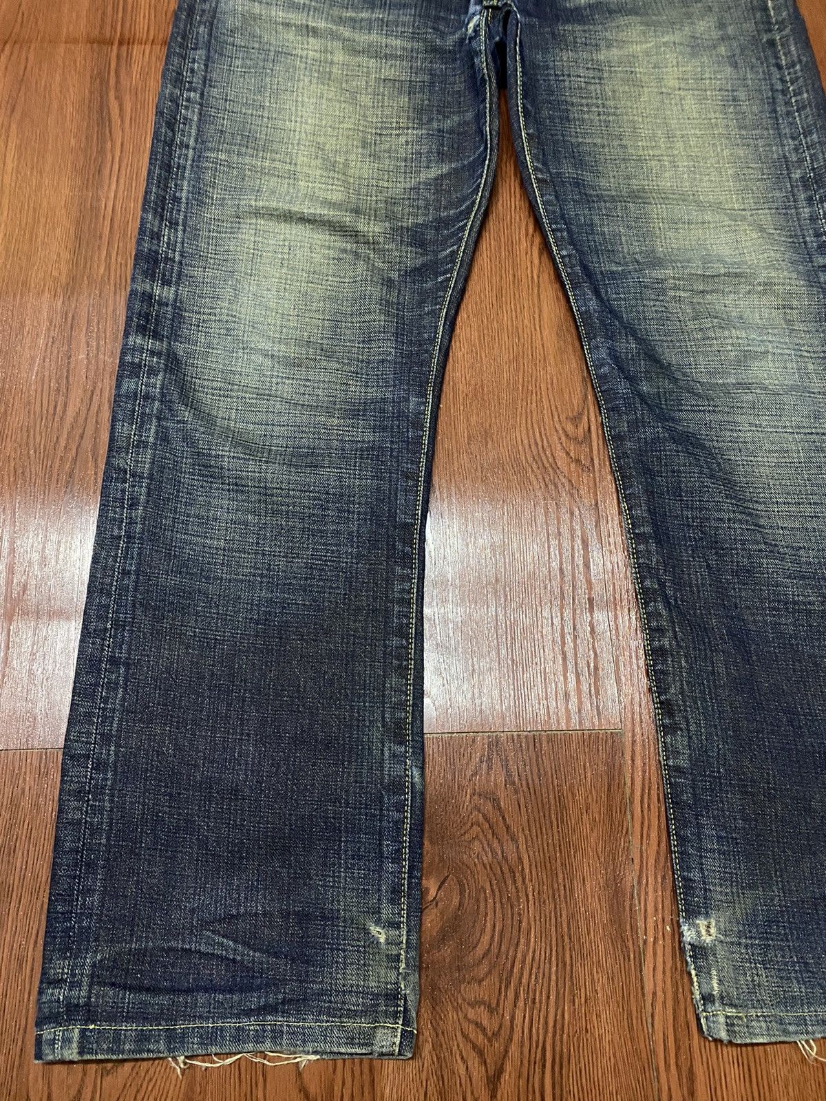 Japanese Brand Vintage Japanese Brand Blues Faded Loose Denim Jeans Size US 33 - 5 Thumbnail