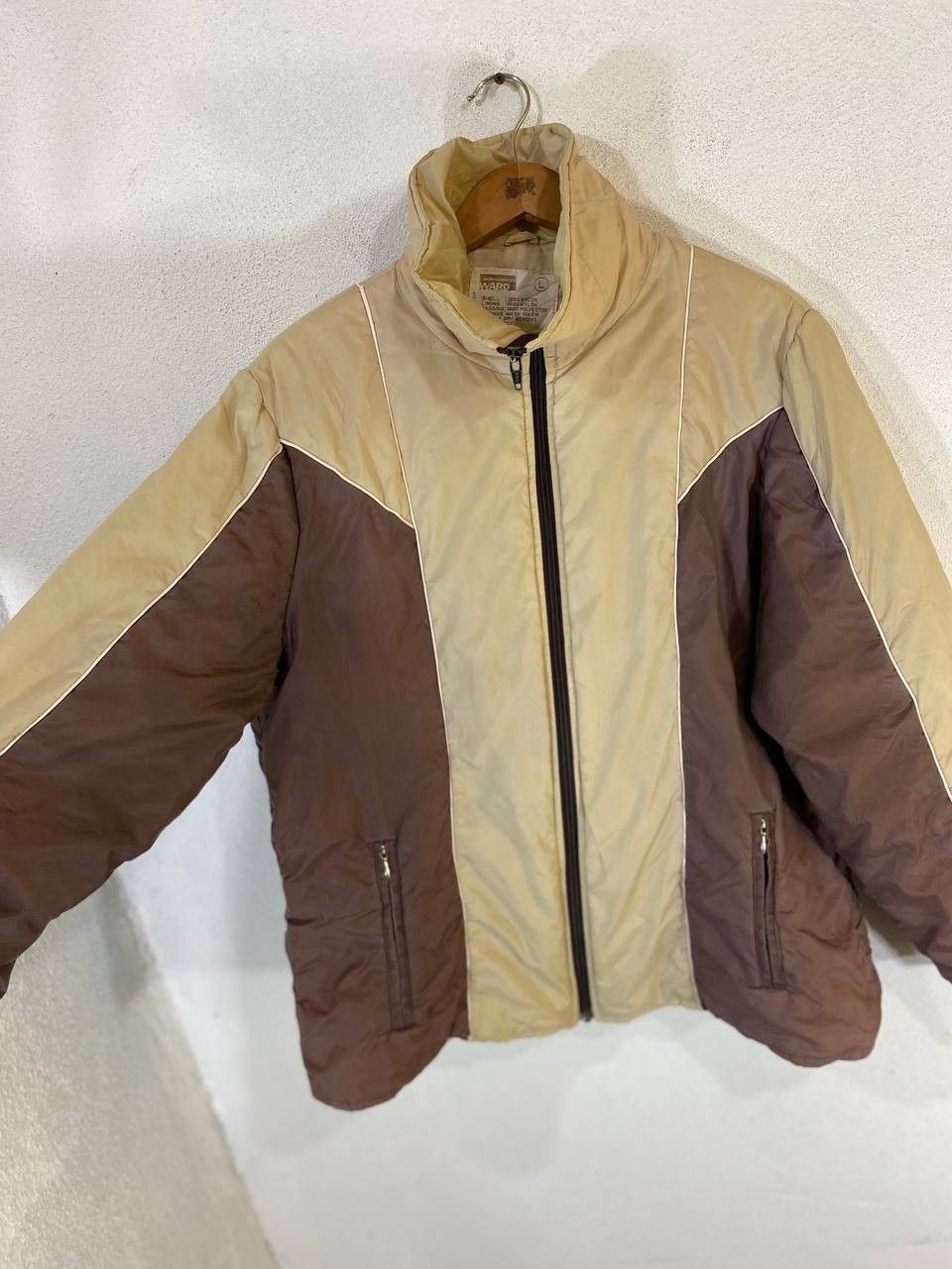 Original Montgomery vintage montgomery wards ski puffer jacket nice design Size US L / EU 52-54 / 3 - 11 Thumbnail