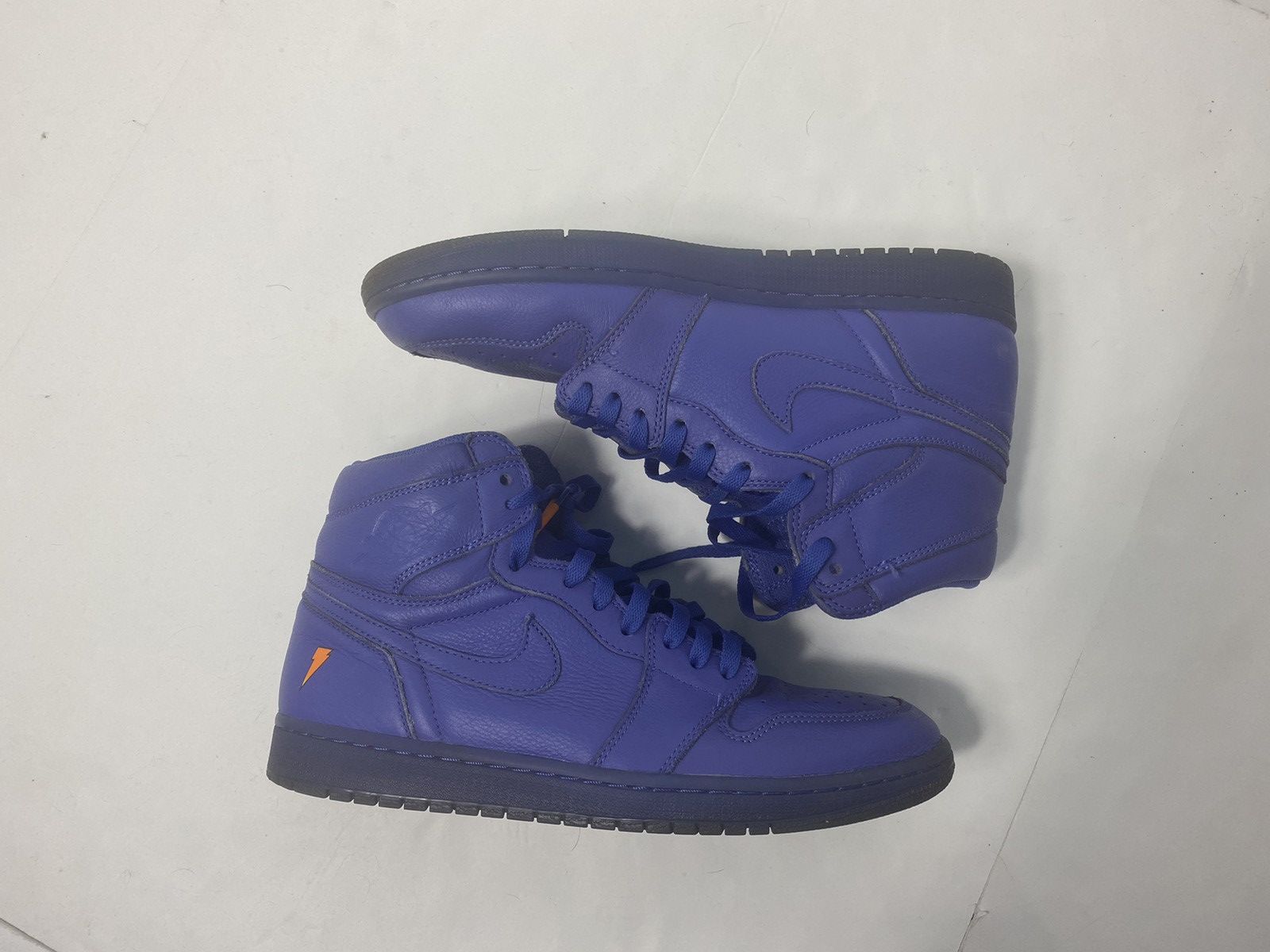Gatorade × Nike Nike Air Jordan 1 Retro High OG Gatorade Grape Purple Size US 10.5 / EU 43-44 - 1 Thumbnail