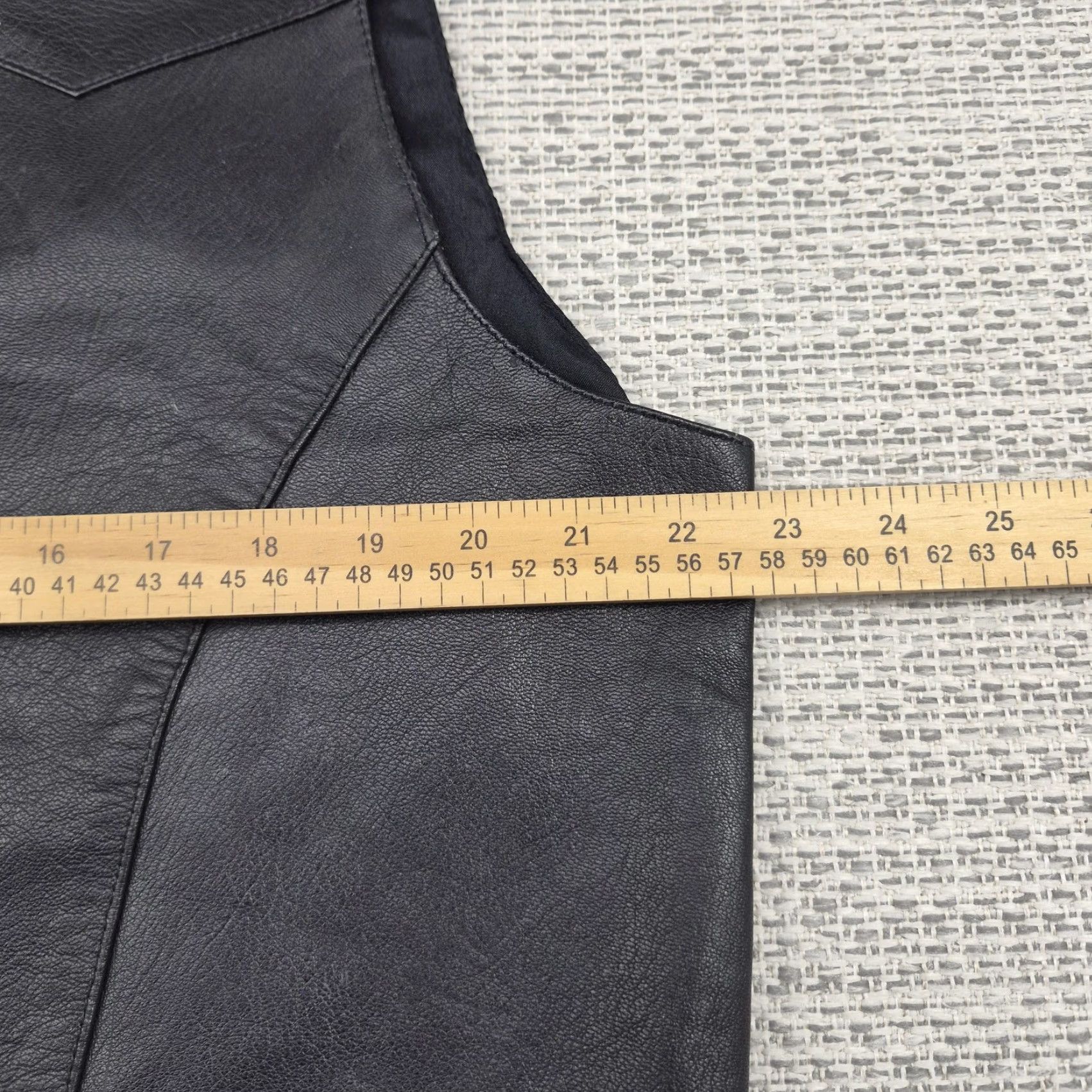 Vintage VINTAGE Golden Nugget Vest Mens XL Black Leather Biker Snap Cinch Belt Lined Pockets Jacket/Coat Length: Mid-Length Size US XL / EU 56 / 4 - 6 Thumbnail