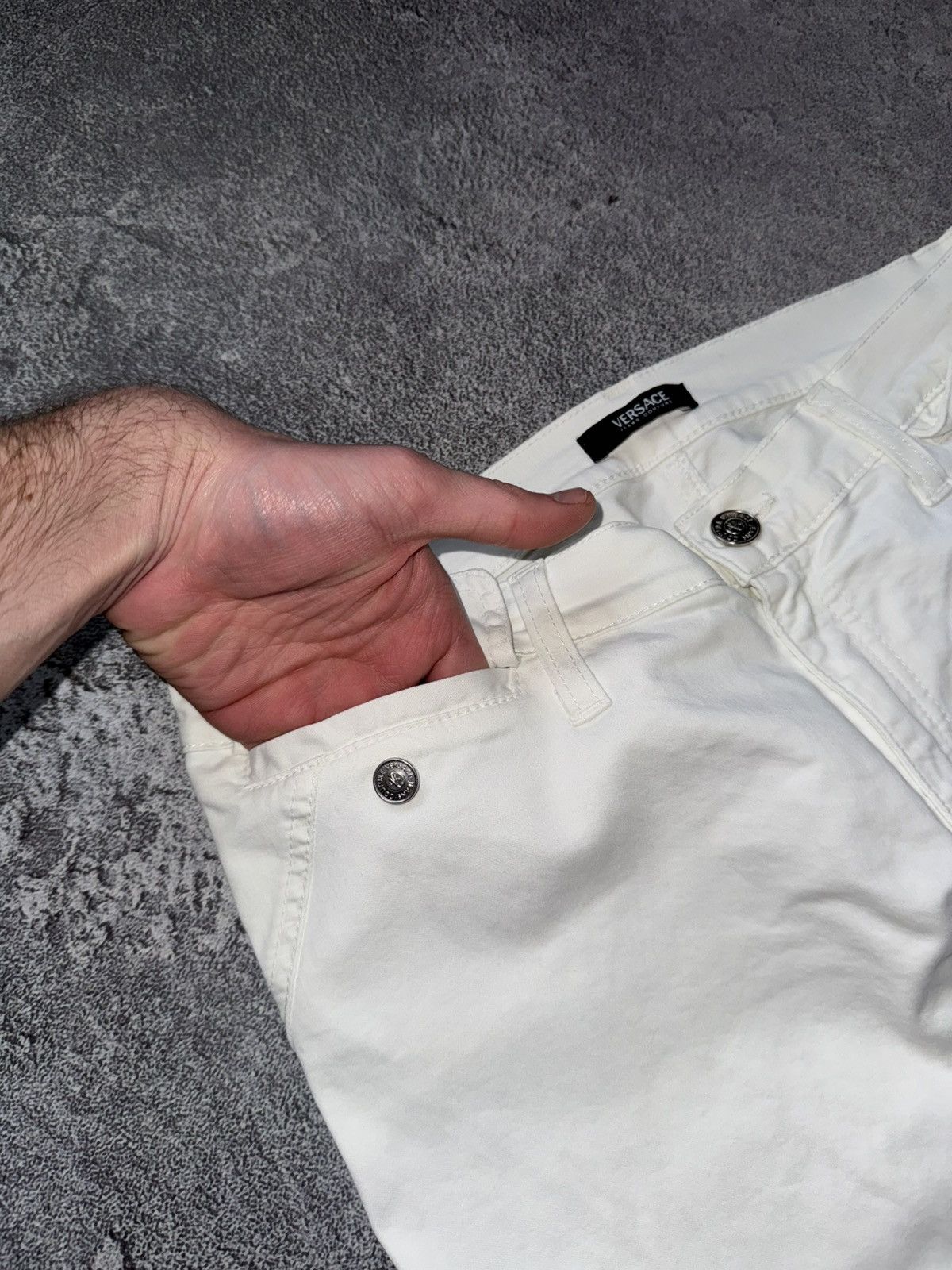 Versace × Versace Jeans Couture × Vintage Versace Jean couture 36 white pant trouser Jean chino flared Size 25" / US 0 / IT 36 - 15 Thumbnail
