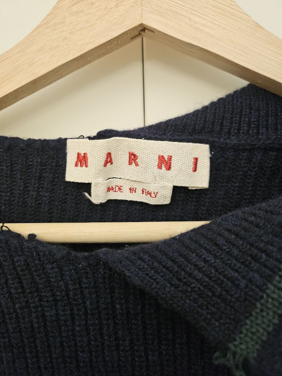 Marni Asymmetrical Distressed Logo Sweater Size US S / EU 44-46 / 1 - 5 Thumbnail