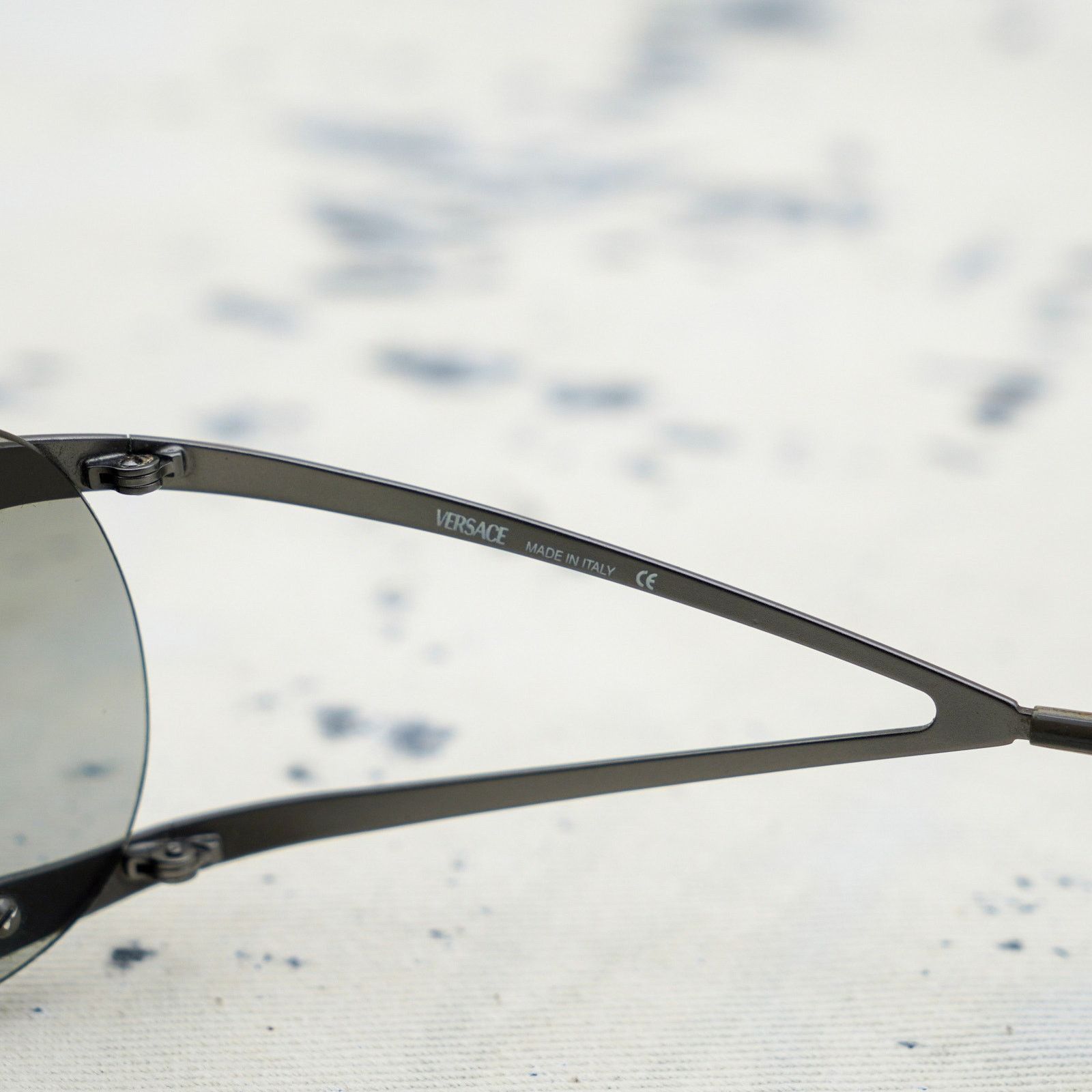 Versace Vintage versace n86 silver cut out medusa logo sunglasses Size ONE SIZE - 5 Thumbnail