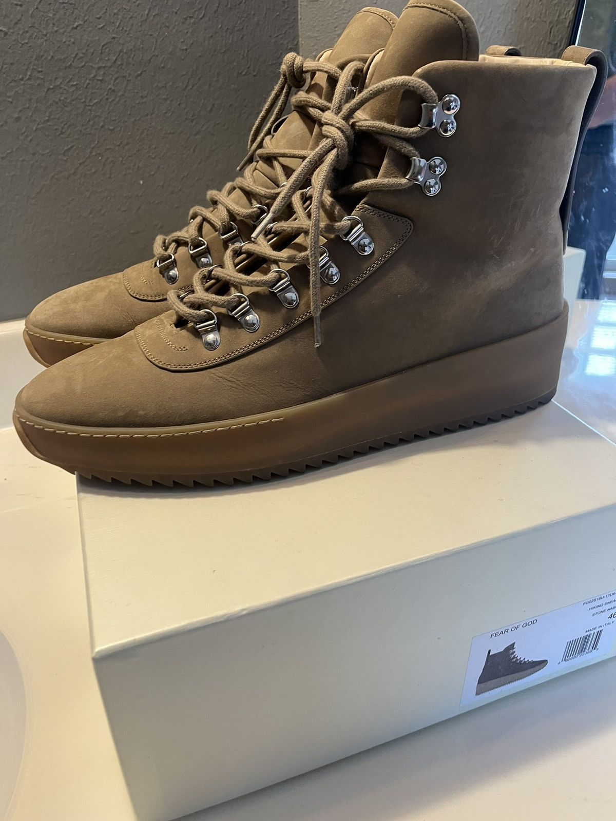 Fear of God Fear Of God Hiking Sneaker Stone Suede sz 13/46 Brand New Size US 13 / EU 46 - 7 Thumbnail