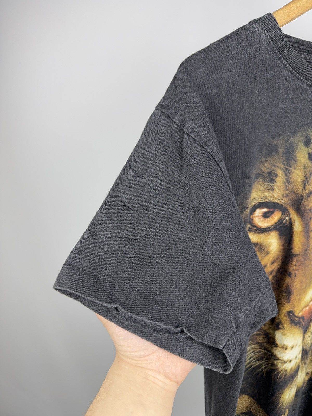 Vintage 00s Y2K Leopard Graphic T Shirt Double Sided Animal Tee Size US L / EU 52-54 / 3 - 12 Thumbnail