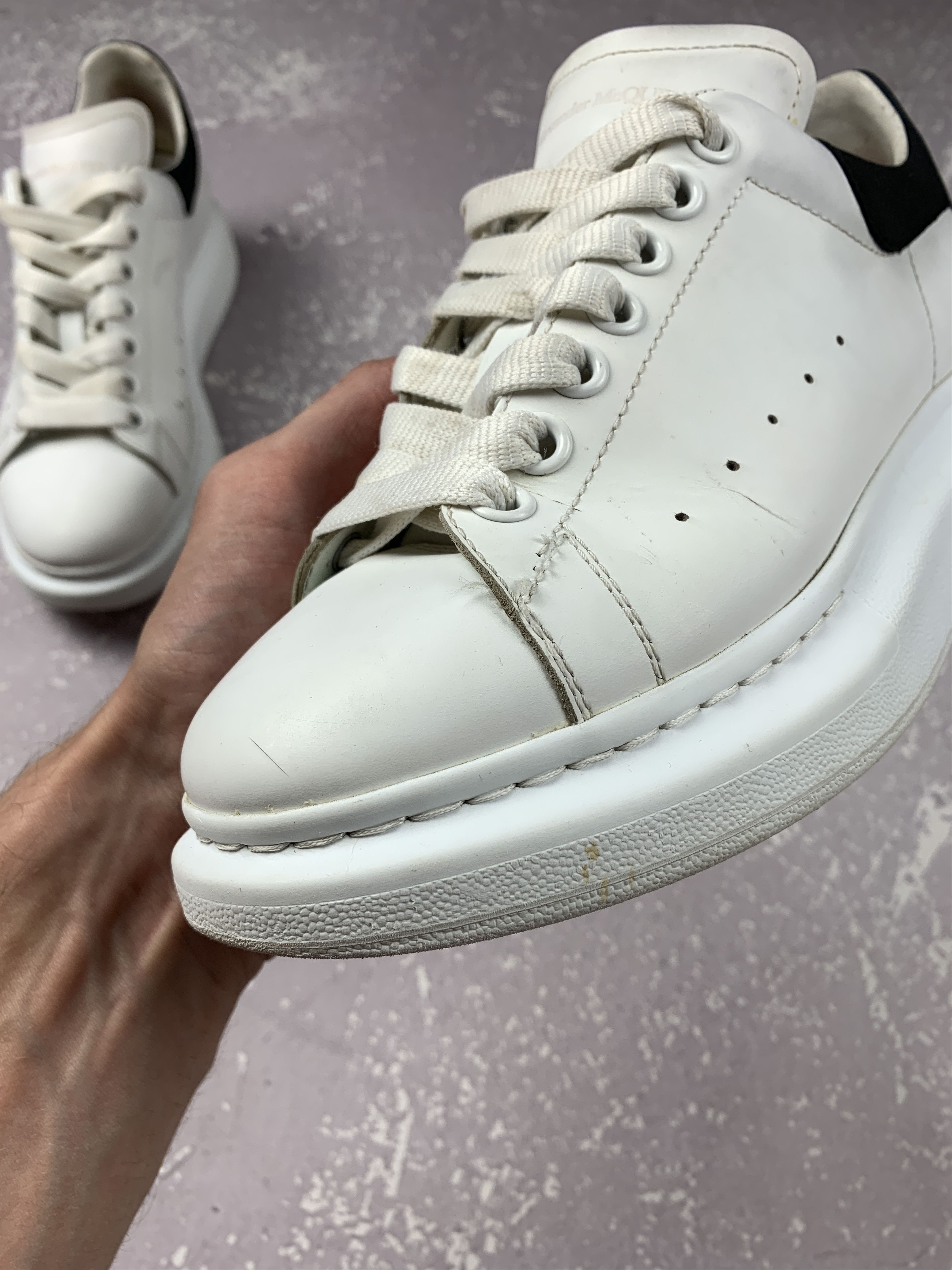 Alexander McQueen Alexander McQueen Oversize Sneakers Leather/Suede 39 1/2 Size US 6.5 / EU 39-40 - 7 Thumbnail