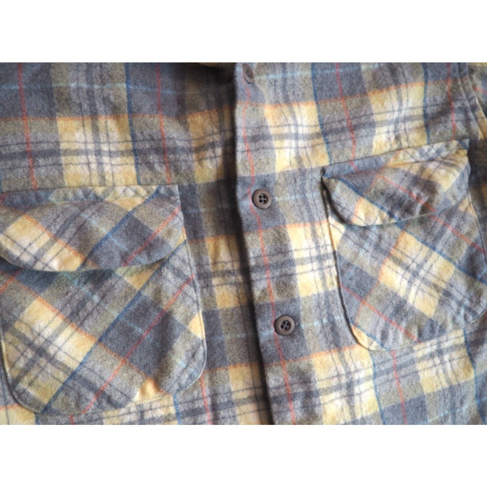 Pendleton VTG Pendleton Wool Shirt Mens S 1960s 60s Yellow Gray Loop Flap Pocket Button-Front Wool Rockabilly USA Board Shirt Size US S / EU 44-46 / 1 - 7 Thumbnail