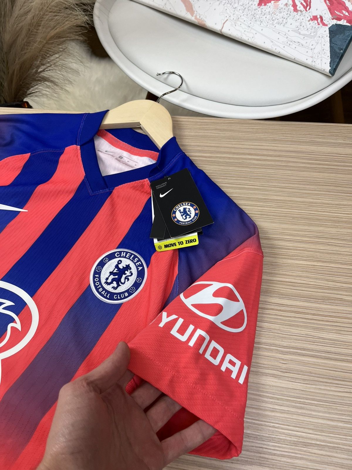 Nike CHELSEA LONDON 2020/2021 FOOTBALL SOCCER HAVERTZ JERSEY Size US M / EU 48-50 / 2 - 8 Thumbnail