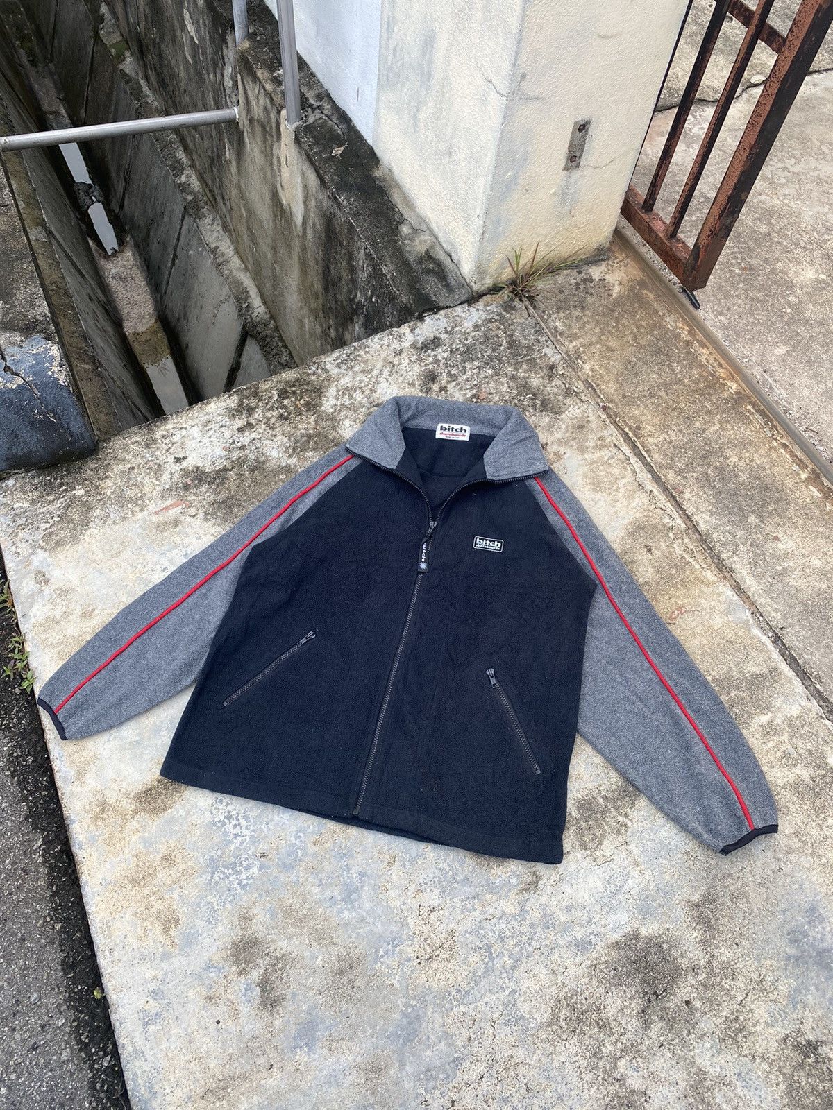 Vintage 🔥 Oversizes 🔥 Vintage 90s Bitch Skateboards Fleece Jacket Size US M / EU 48-50 / 2 - 1 Thumbnail