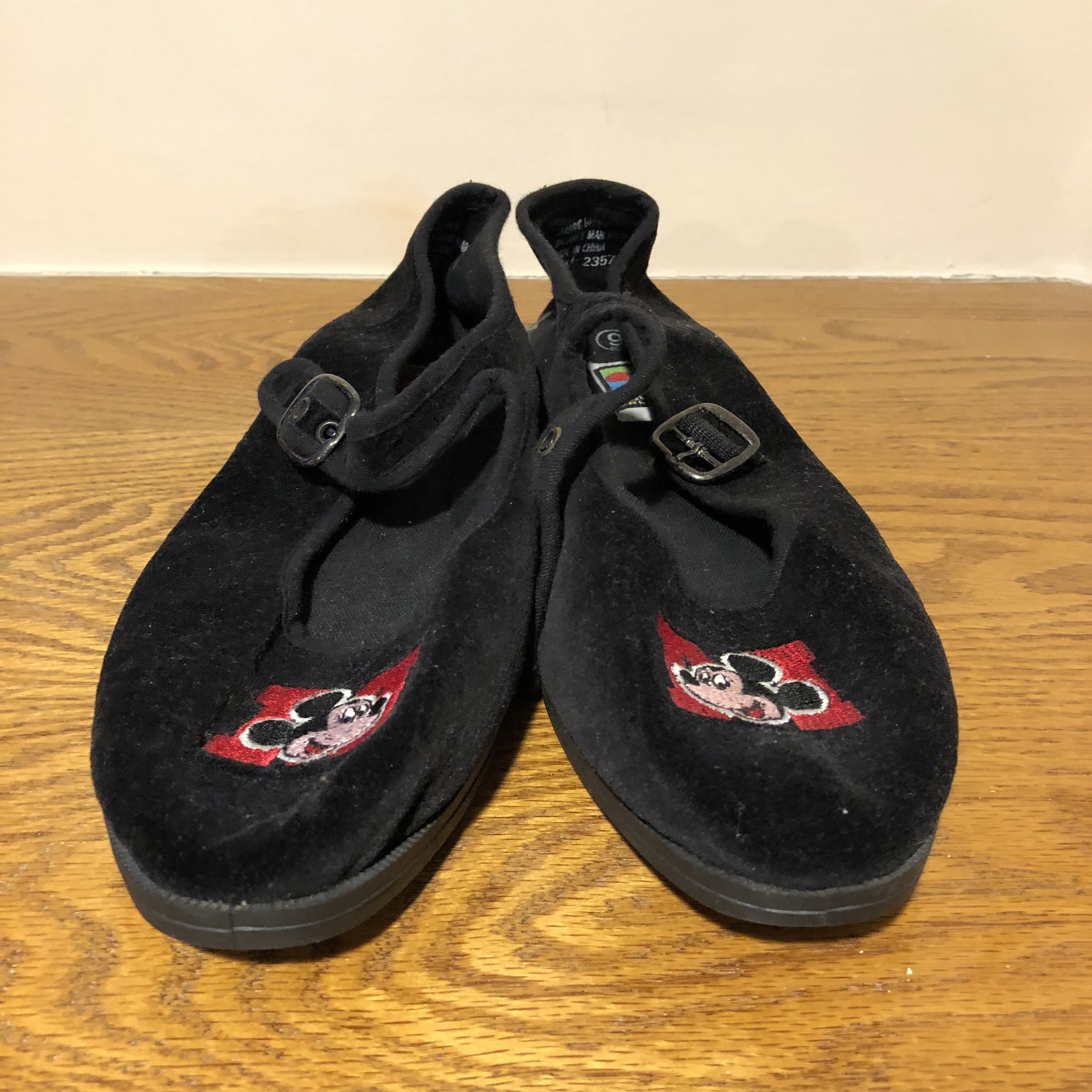 Disney 90s Vintage Black Velvet Mickey Mouse Shoes Slippers Size US 9 / IT 39 - 2 Thumbnail