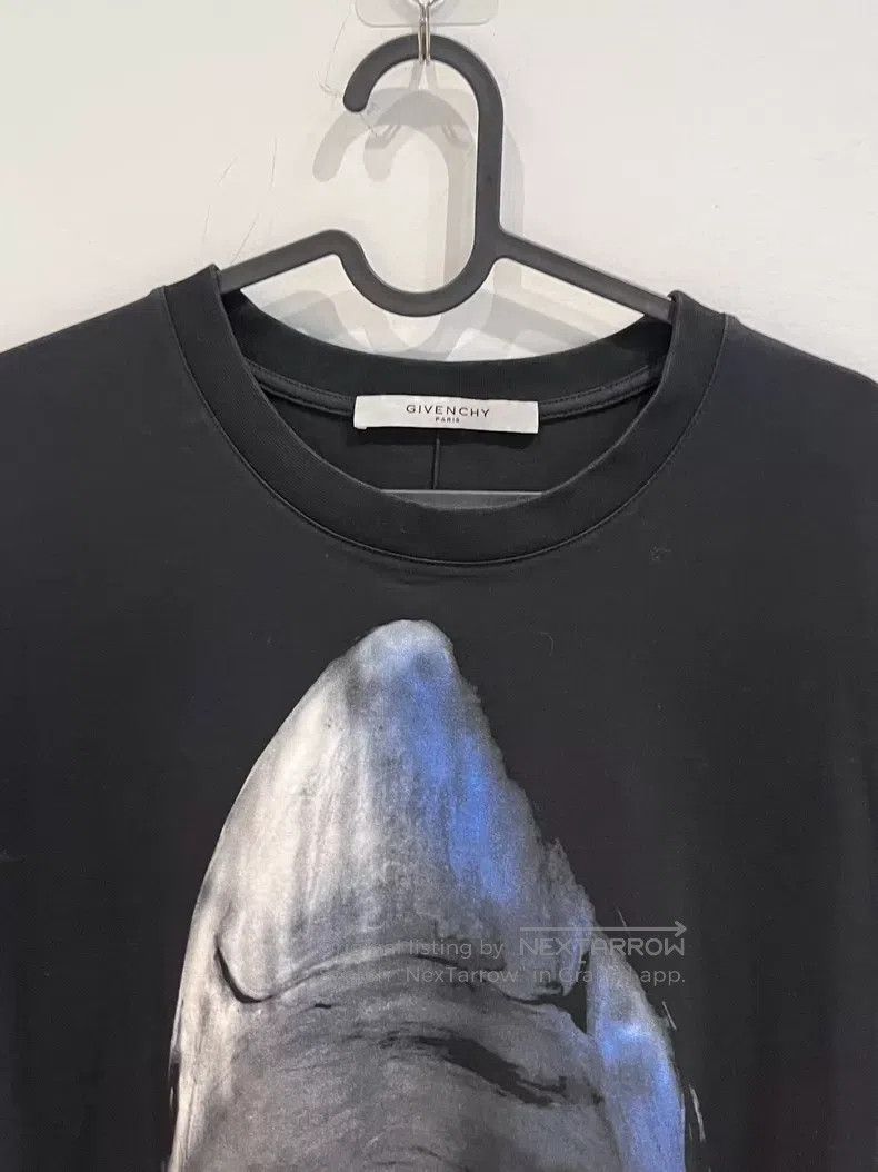 Givenchy Givenchy Shark Short Sleeve T-shirt Size US L / EU 52-54 / 3 - 3 Thumbnail