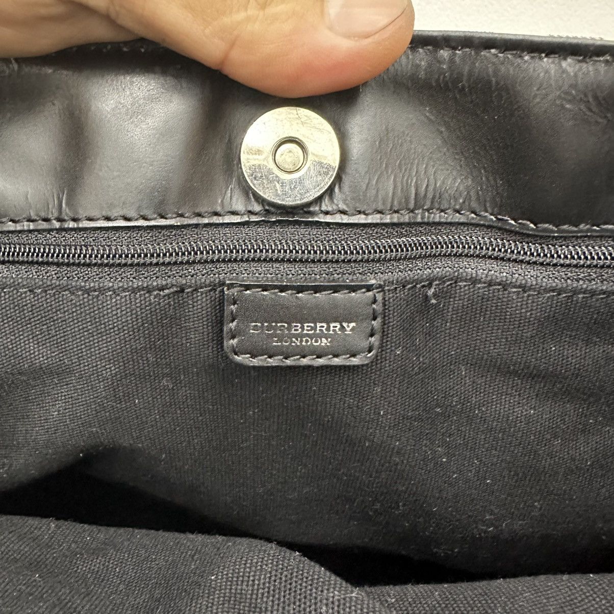 Burberry ‼️YES‼️ AUTHENTIC BURBERRY LONDON NOVA CHECK HAND TOTE BAG Size ONE SIZE - 11 Thumbnail