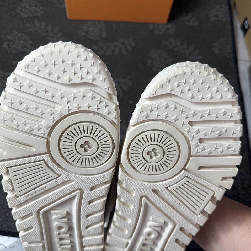 Louis Vuitton Louis Vuitton Trainer Maxi Low-Top Sneakers for Men -2508 Size US 9.5 / EU 42-43 - 7 Thumbnail