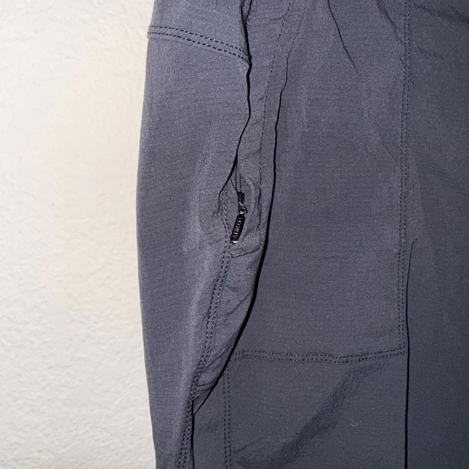 Other Athleta Pants Women's 12 Black Cargo Windbreaker Size 34" / US 12 / IT 48 - 3 Thumbnail